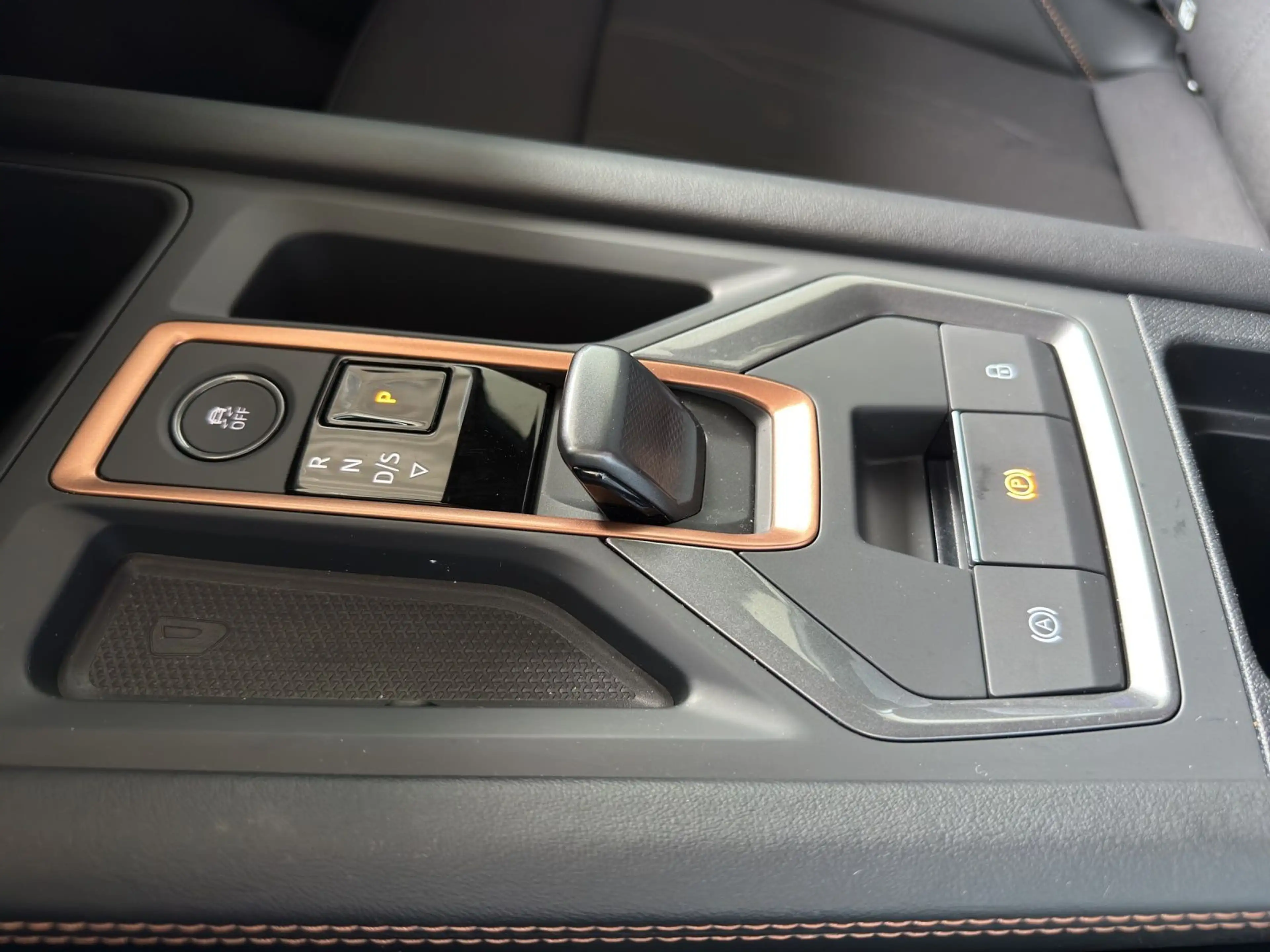 CUPRA Formentor 2.0 TDI DSG NAVI ACC SH PDC+ GJR — photo 11