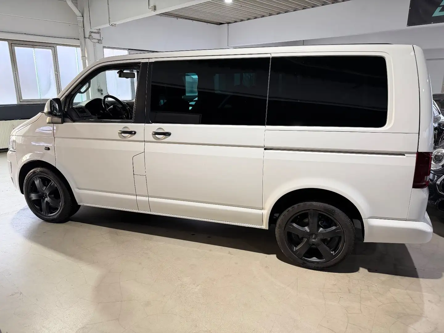 Volkswagen T5 Multivan Edition 25*Motor NEU*DSG*18-Zoll* Weiß - 2