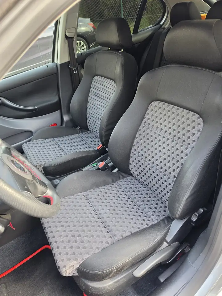 SEAT Leon 1,9 Top Sport TDI, foto 10