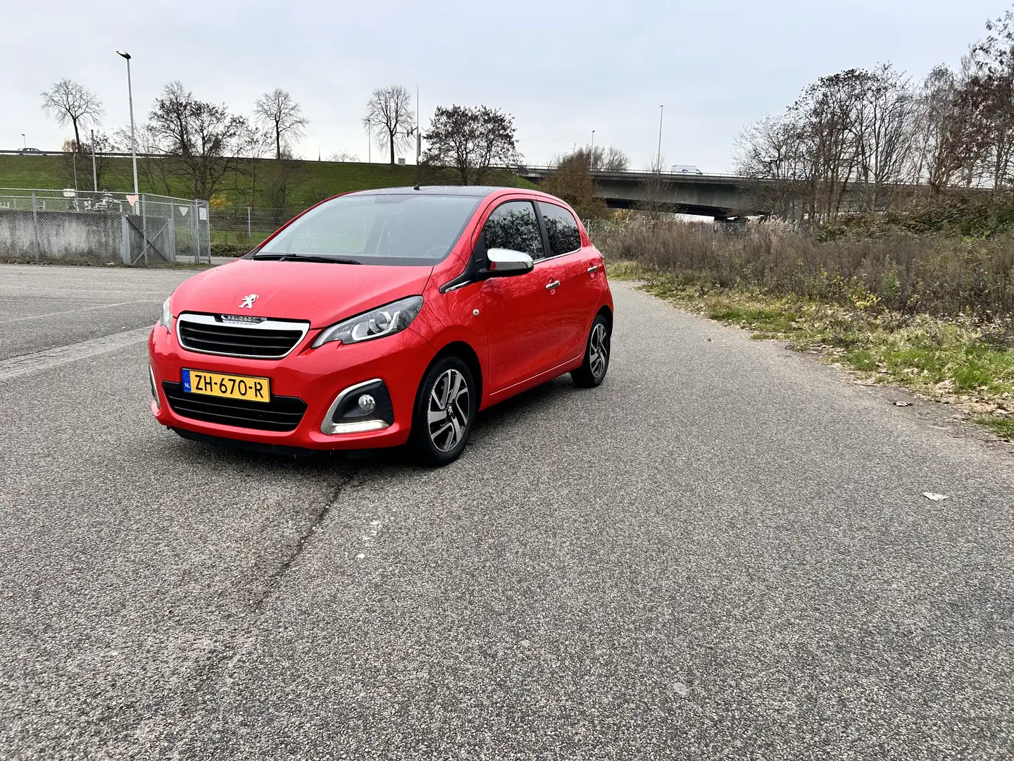 Peugeot 108 1.0 e-VTi Allure Rood - 1