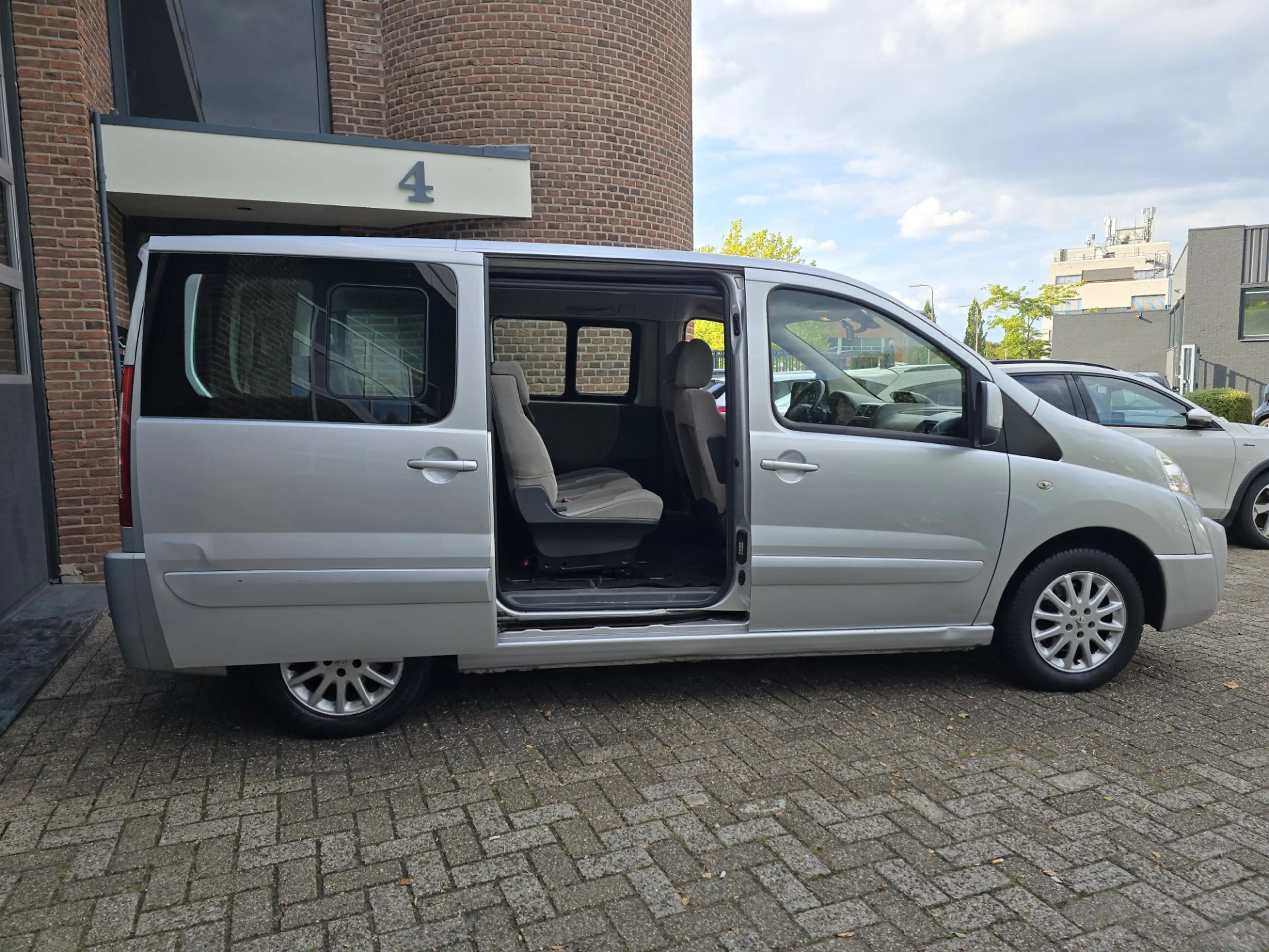 Peugeot Expert Tepee 2.0 HDI XT L1 8p |Nap |Clima |Cruise |Trekha — photo 7