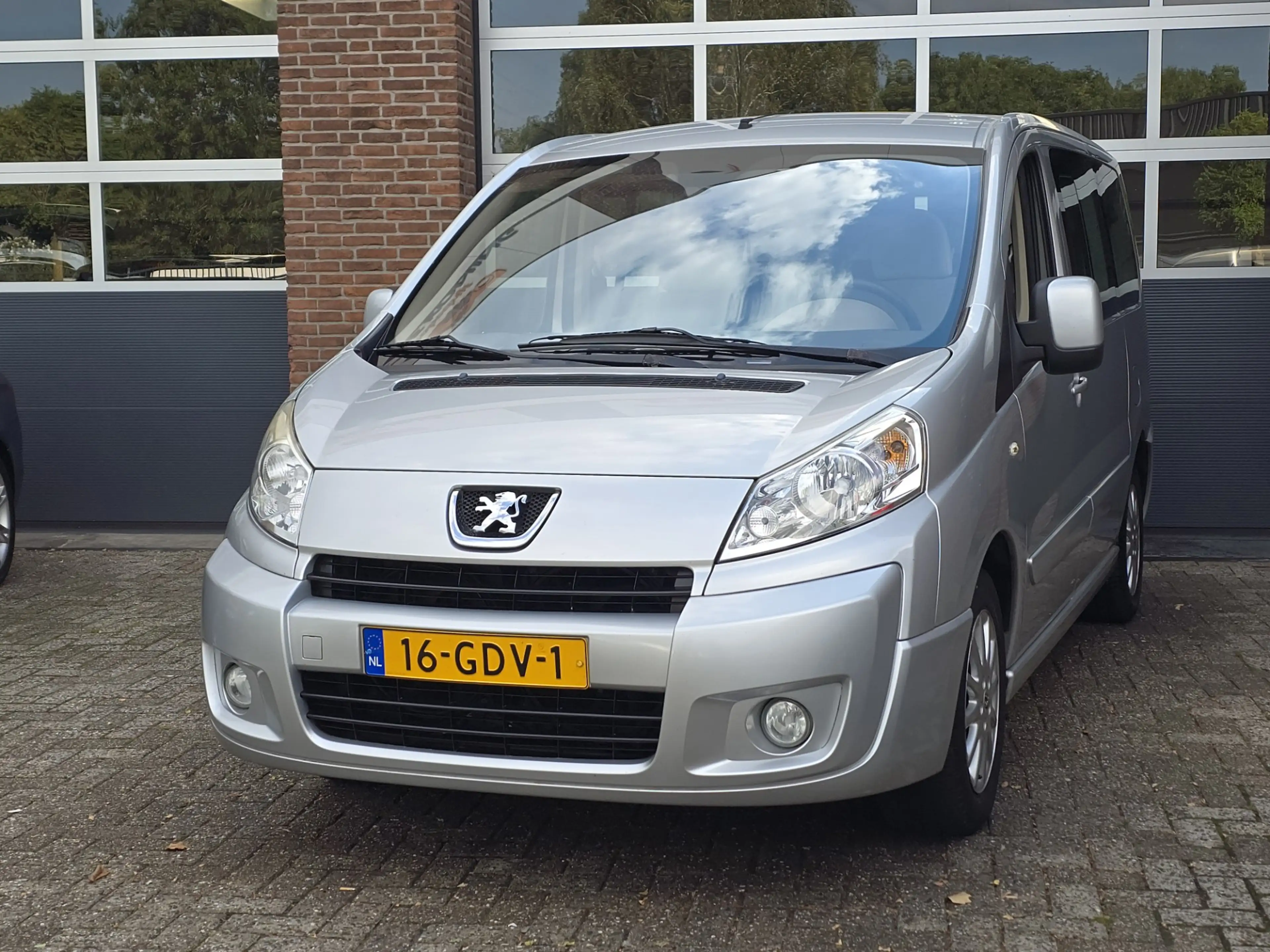 Peugeot Expert Tepee 2.0 HDI XT L1 8p |Nap |Clima |Cruise |Trekha — photo 6
