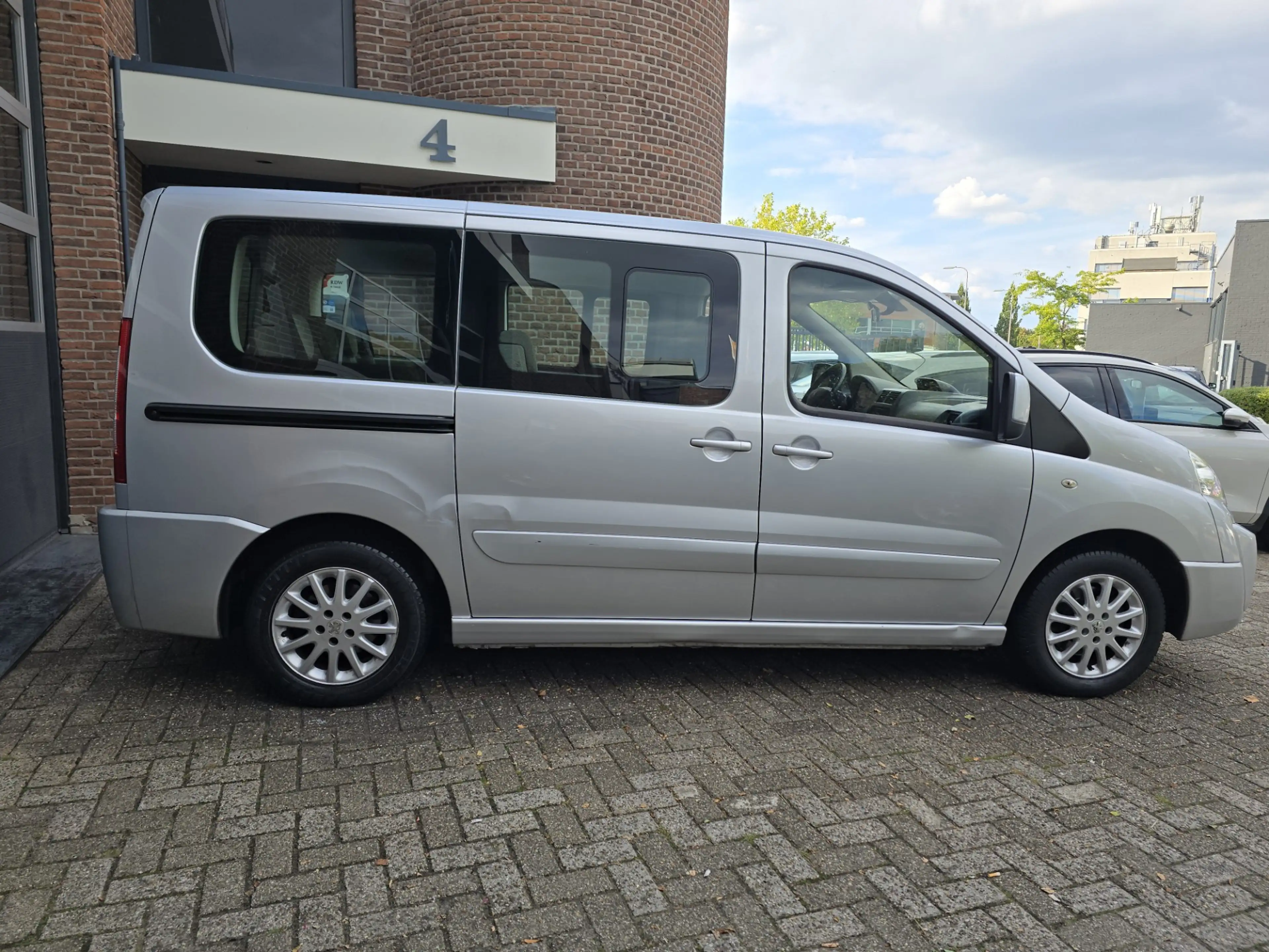 Peugeot Expert Tepee 2.0 HDI XT L1 8p |Nap |Clima |Cruise |Trekha — photo 3