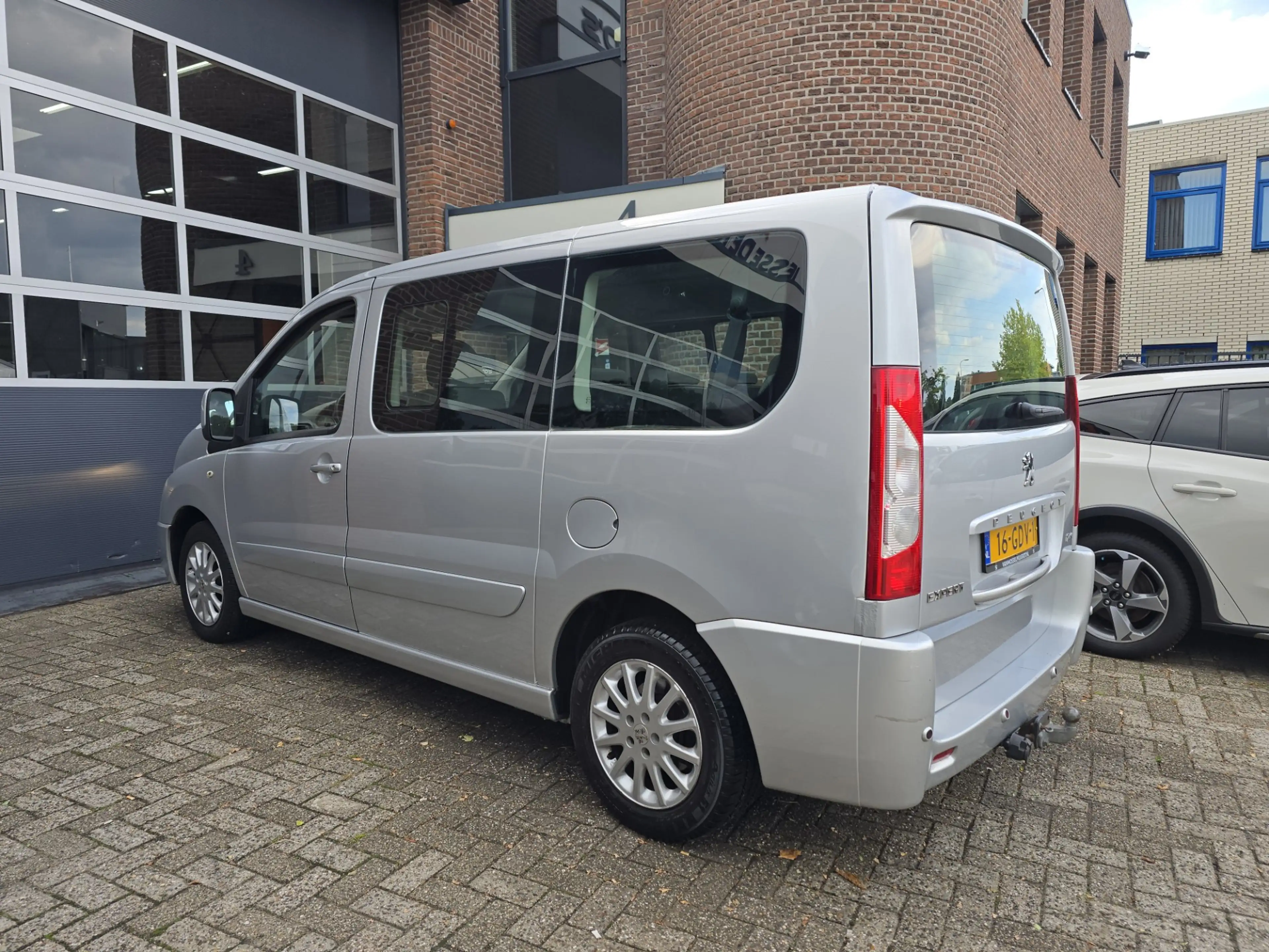 Peugeot Expert Tepee 2.0 HDI XT L1 8p |Nap |Clima |Cruise |Trekha — photo 16