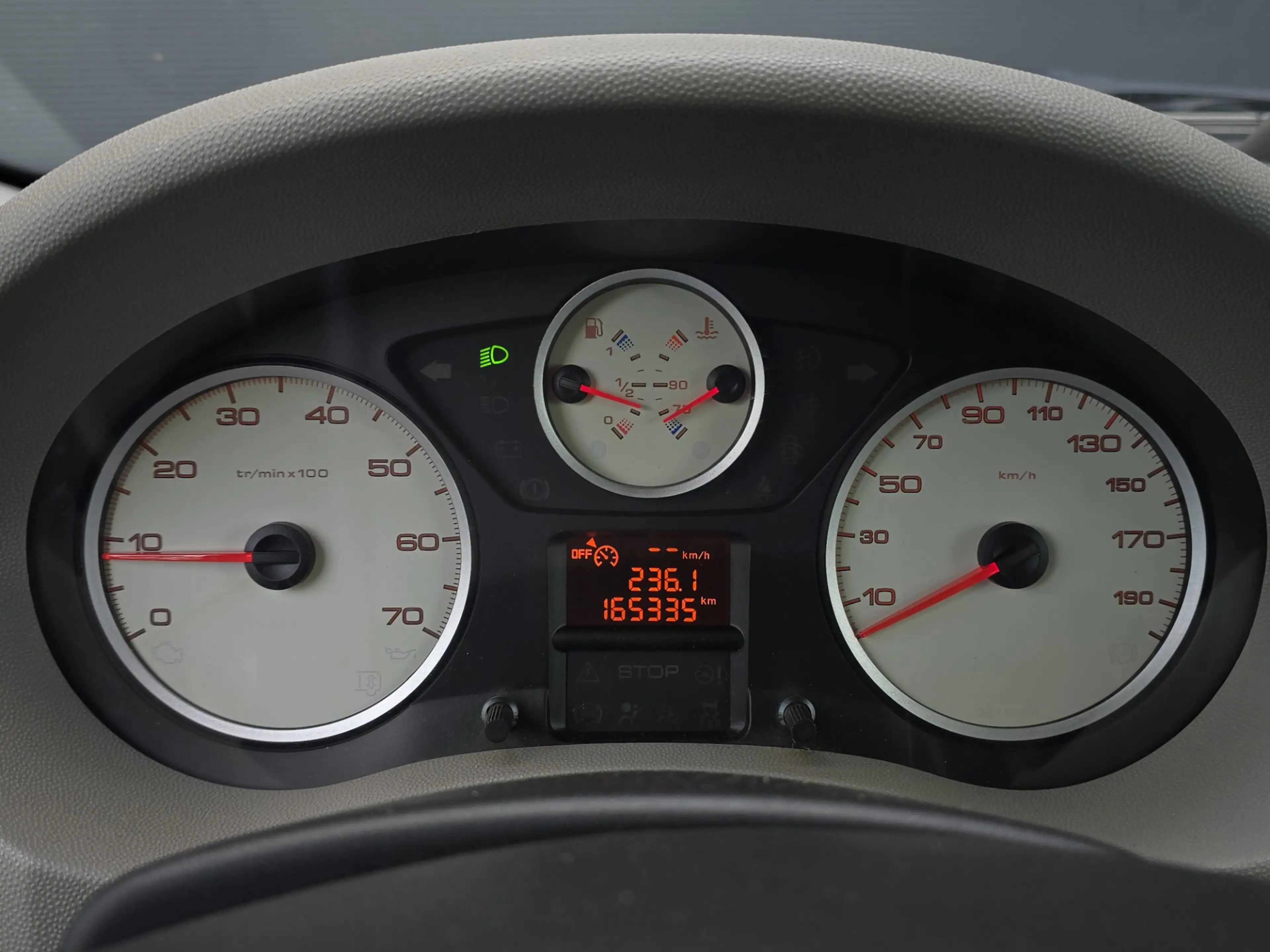 Peugeot Expert Tepee 2.0 HDI XT L1 8p |Nap |Clima |Cruise |Trekha — photo 25