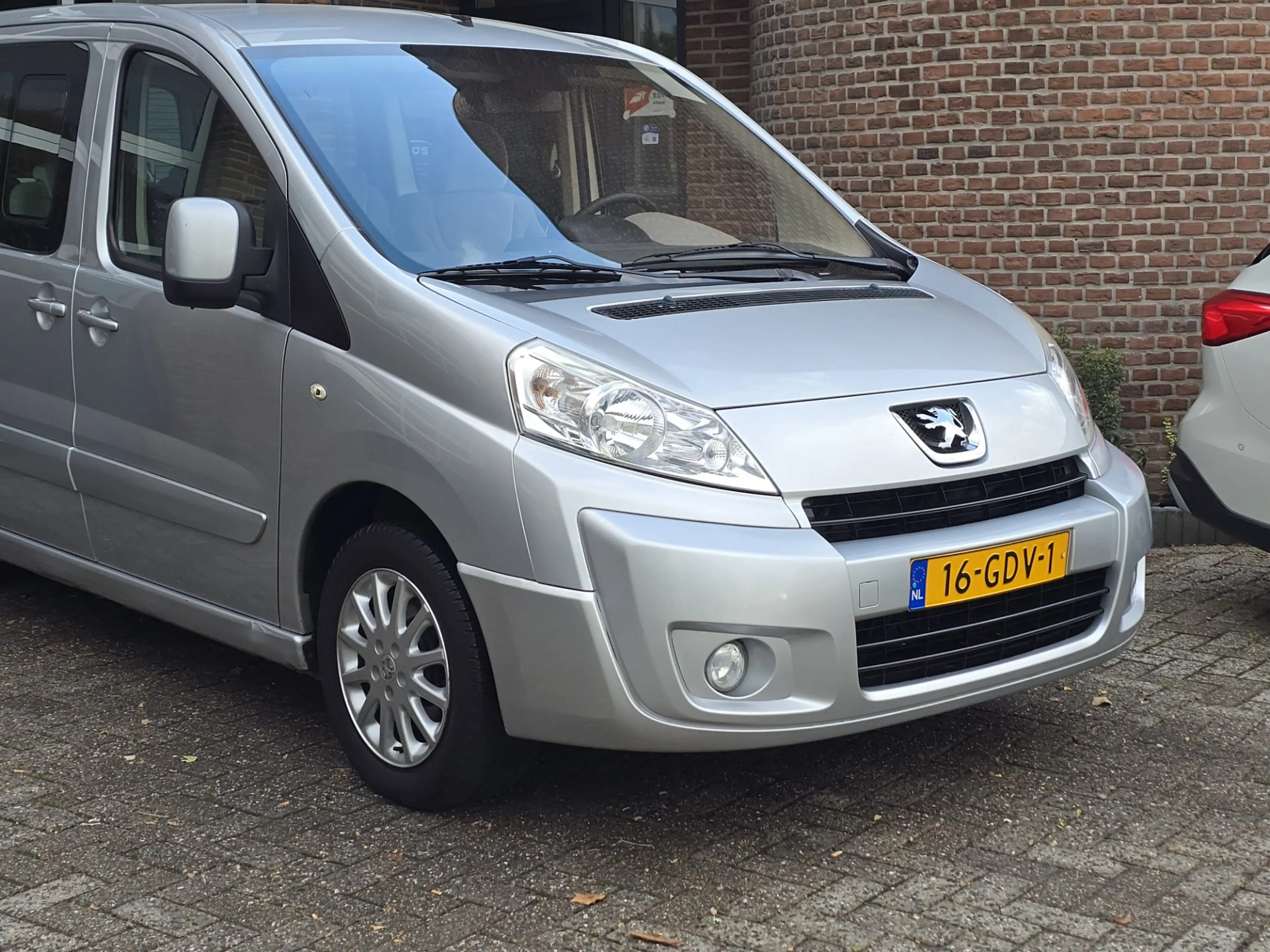 Peugeot Expert Tepee 2.0 HDI XT L1 8p |Nap |Clima |Cruise |Trekha — photo 5
