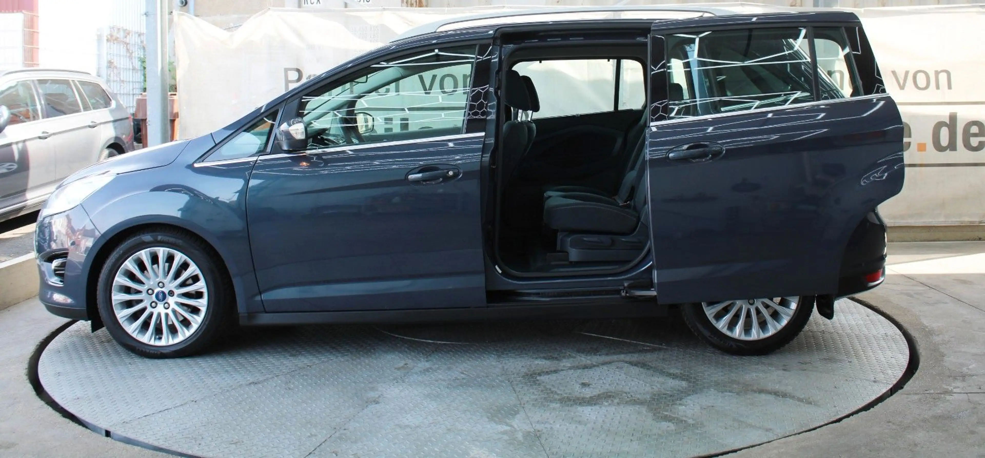 Ford Grand C-Max Grand C-MAX Titanium*Automatik*Tüv&Inspektion* — photo 7