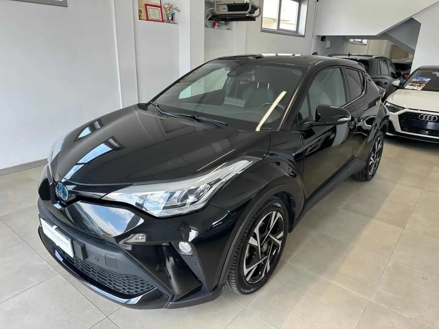 Toyota C-HR 1.8 Hybrid E-CVT Trend Noir - 1