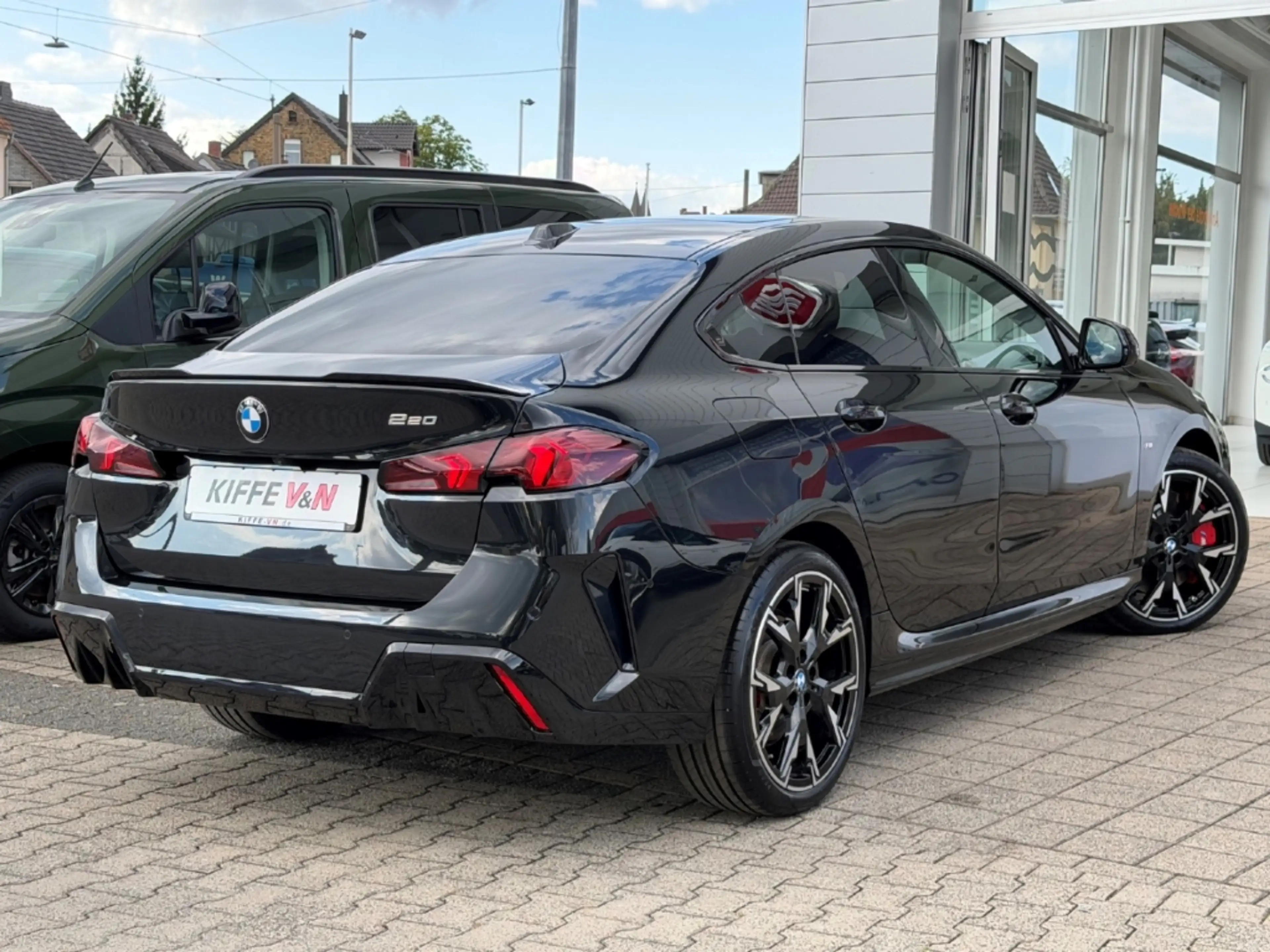 BMW 220 Gran Coupe M SPORT PANO ICONIC 360° HUD H/K — photo 4