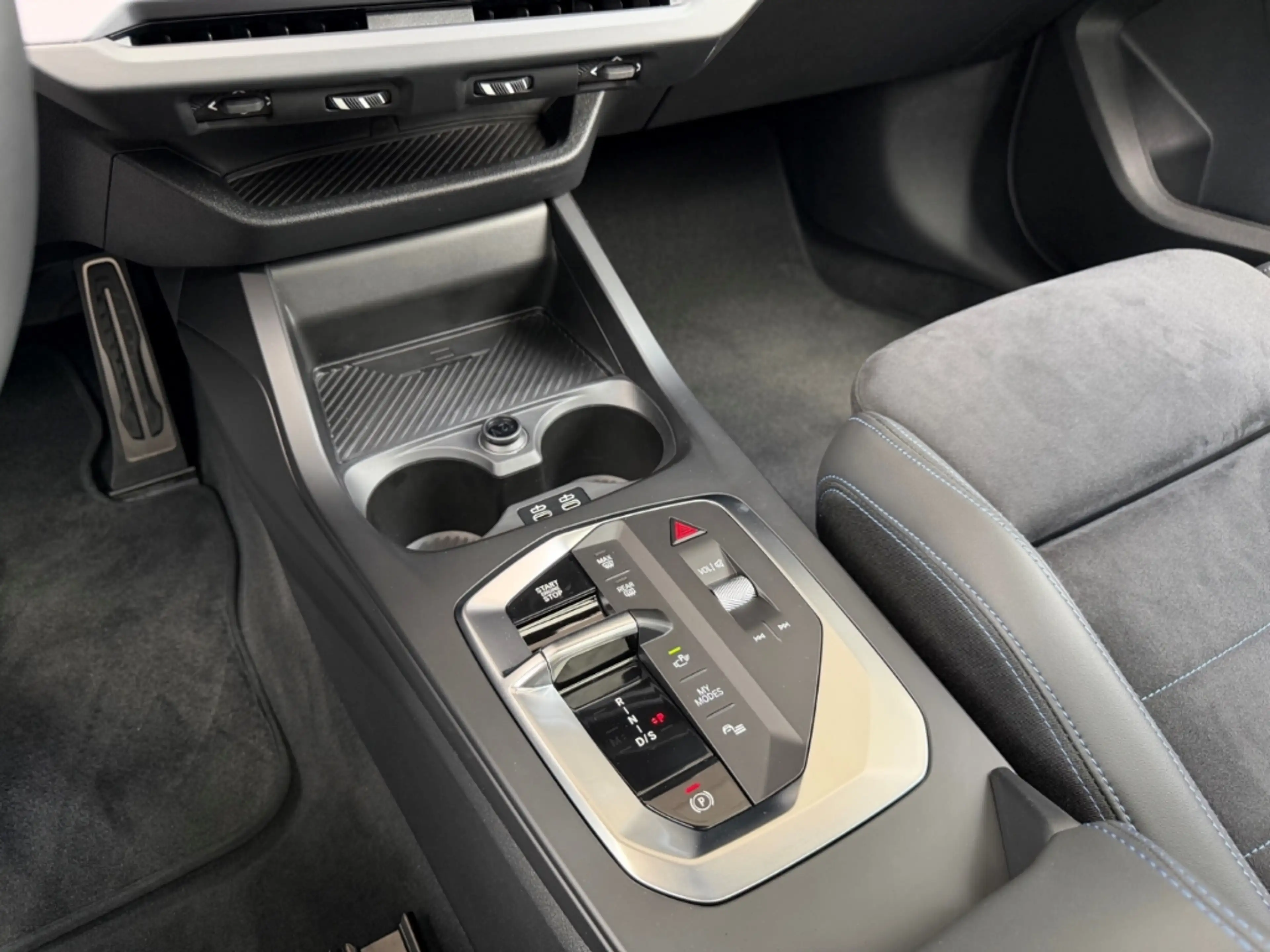 BMW 220 Gran Coupe M SPORT PANO ICONIC 360° HUD H/K — photo 14