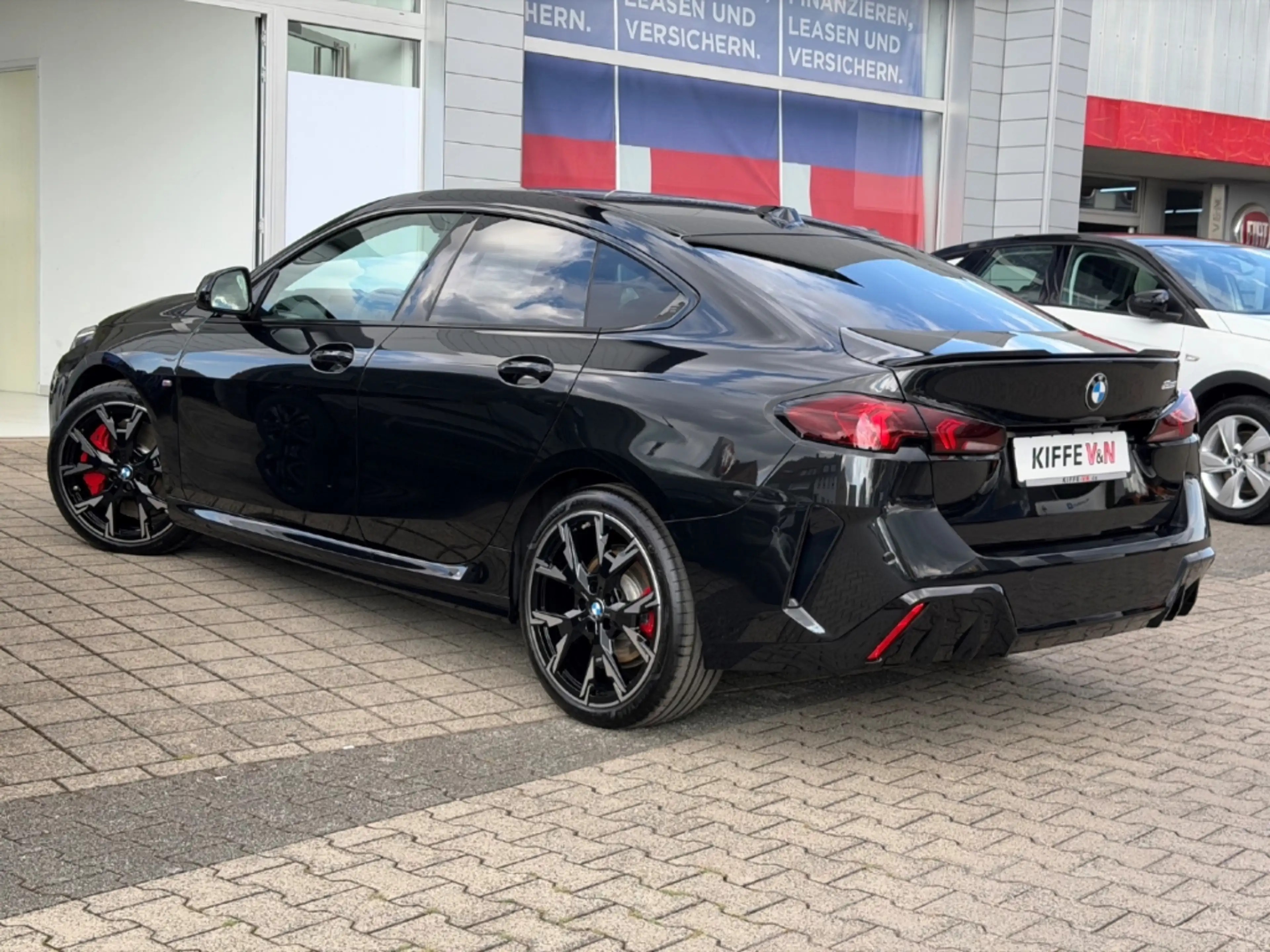 BMW 220 Gran Coupe M SPORT PANO ICONIC 360° HUD H/K — photo 2