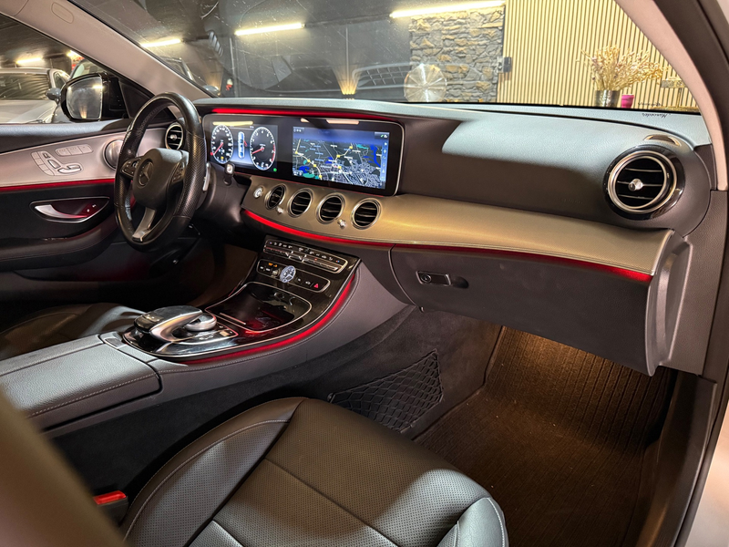 Mercedes-Benz E 400 4Matic Full-Option | Pano | carplay — photo 10