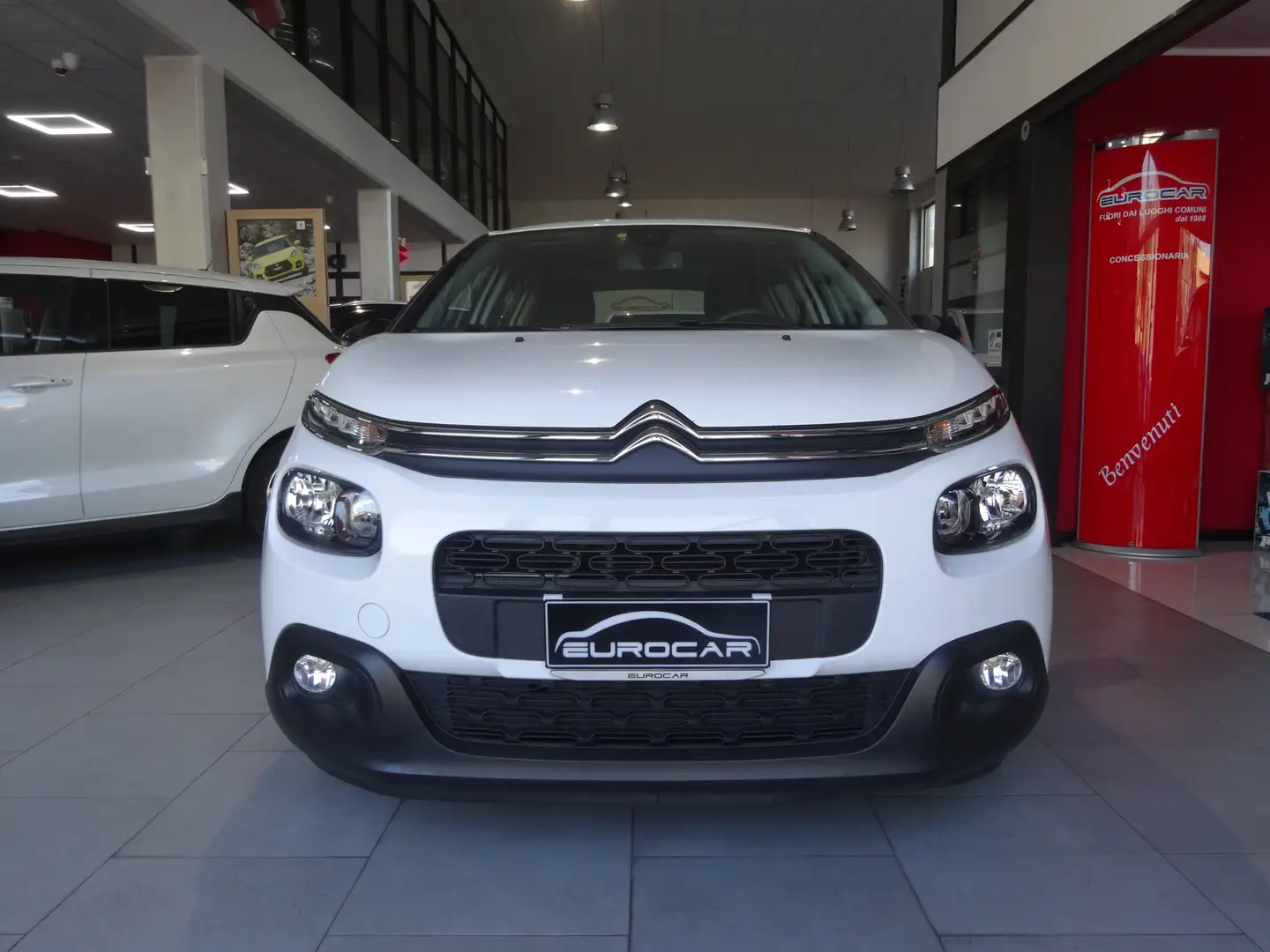 Citroen C3 1.2 puretech Feel NEOPATENTATI Blanc - 1