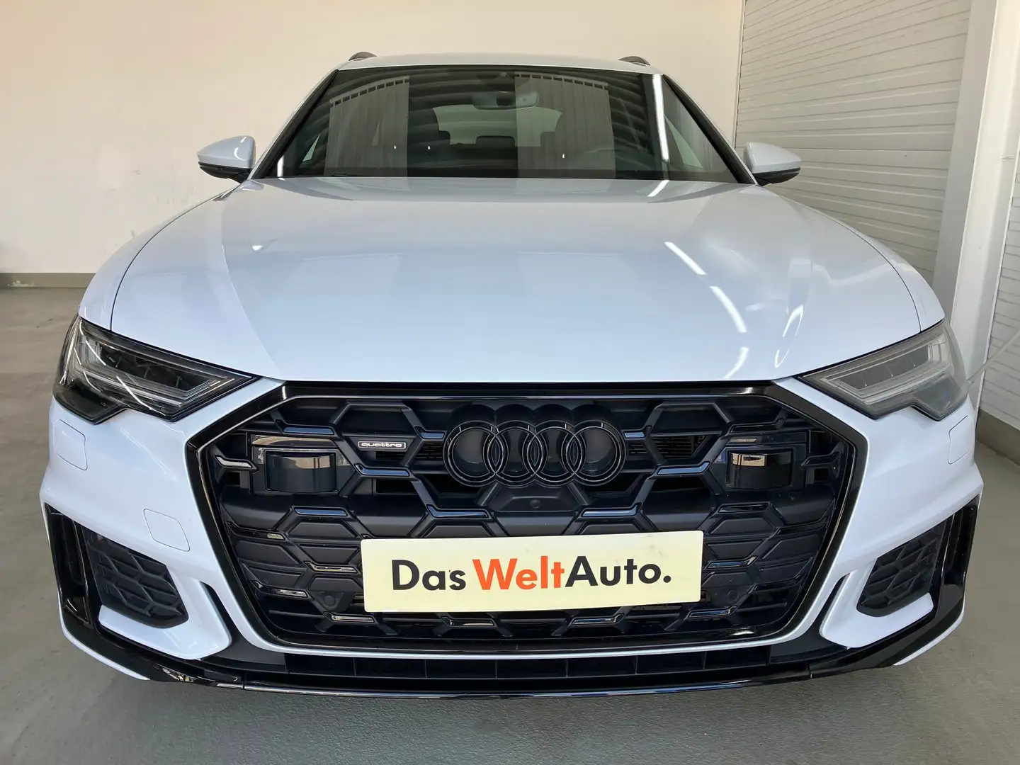Audi A6 55 TFSI e quattro S line Weiß - 2