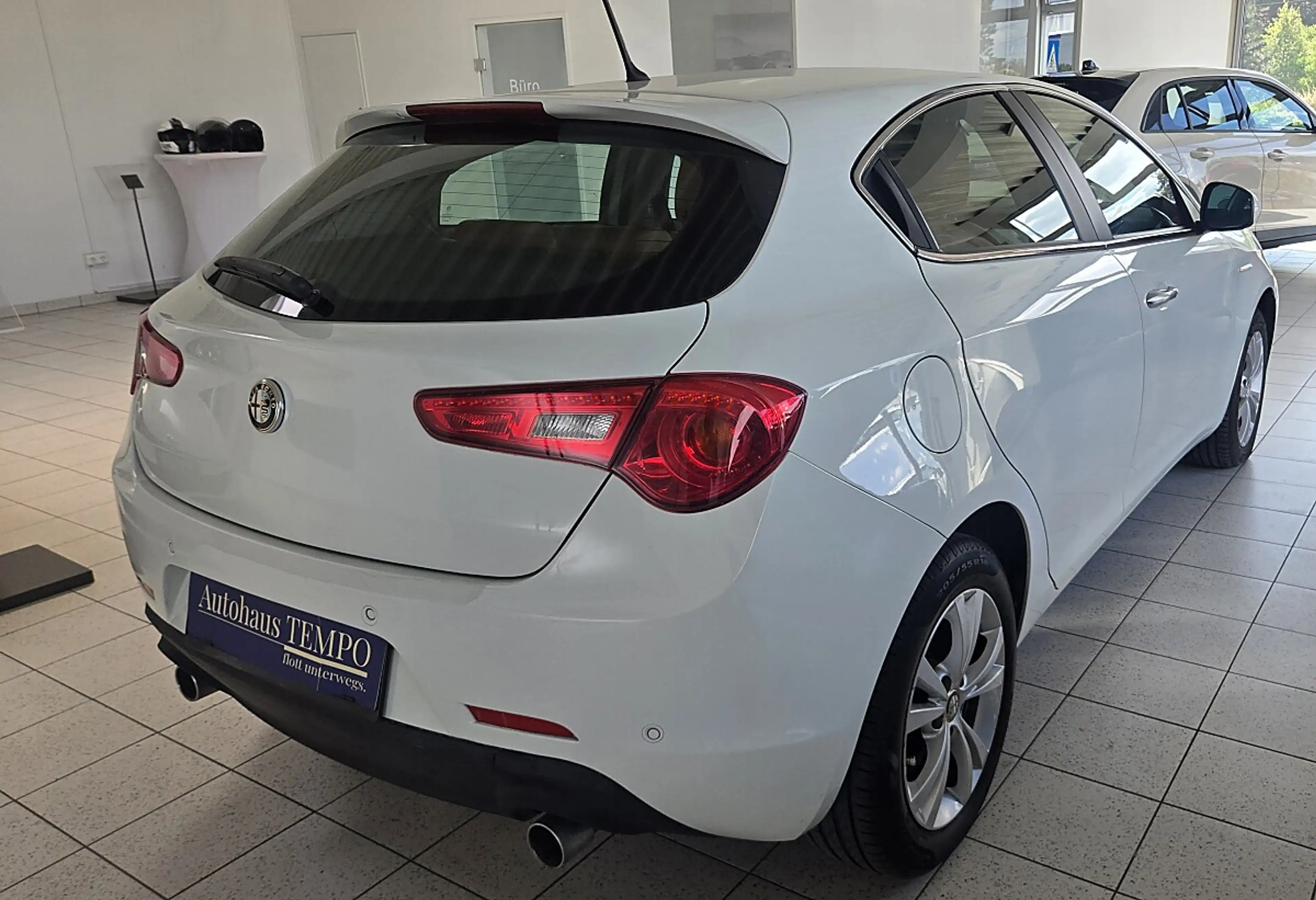 Alfa Romeo Giulietta 2,0 JTD Multijet II Distinctive TCT --TOLLE EDI... — photo 9