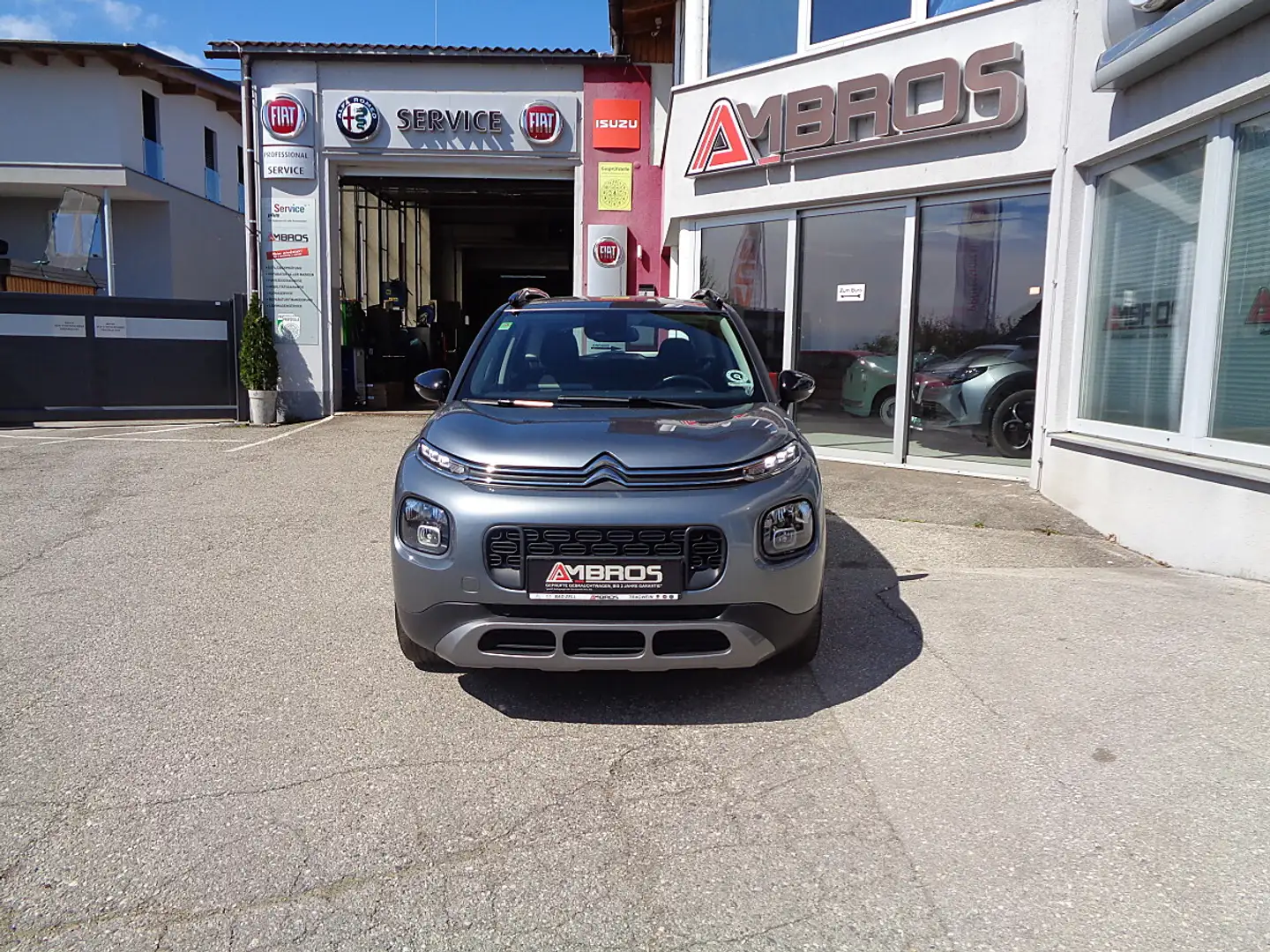 Citroen C3 Aircross PureTech 110 S&S EAT6 Feel AUTOMATIK + Anhänger... Grau - 2