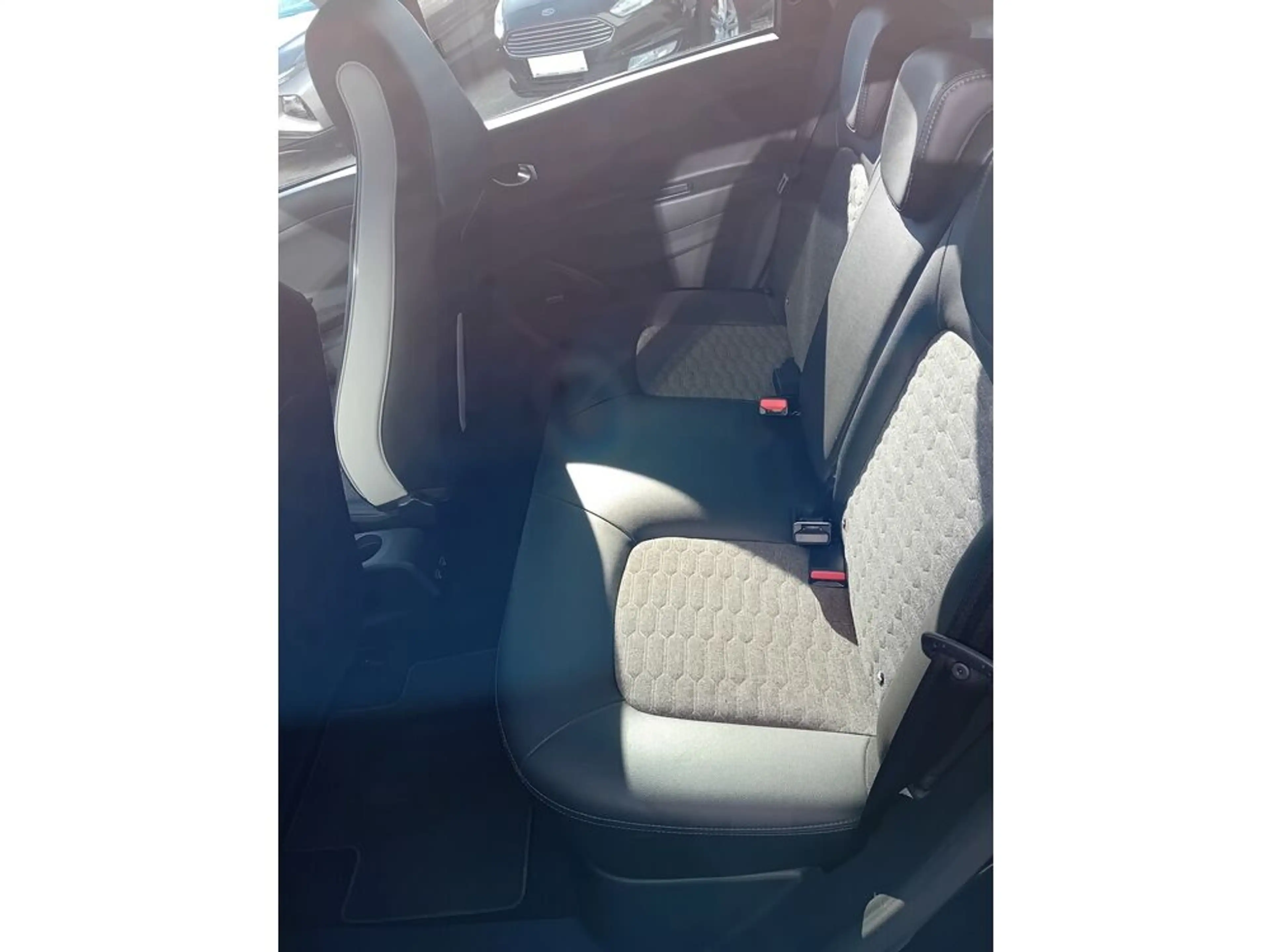 Renault ZOE Intens — photo 12
