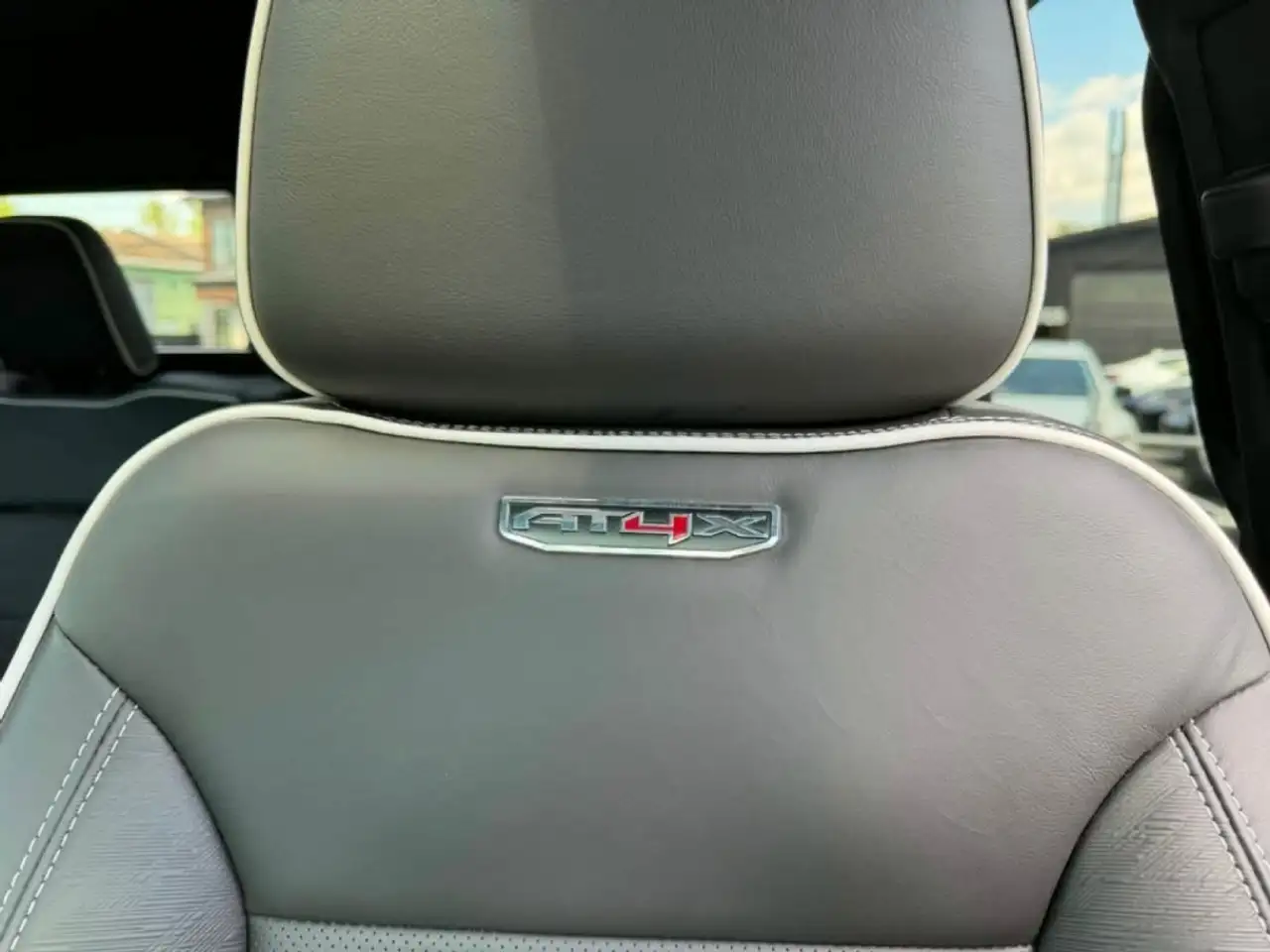 GMC Sierra 2500HD снимка GMC Sierra 2500HD