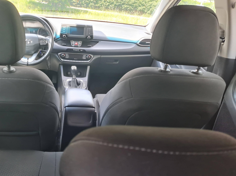 Hyundai i30 i30 1.0 T-GDI Premium Launch Edition — photo 8