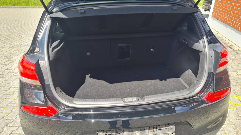 Hyundai i30 i30 1.0 T-GDI Premium Launch Edition — photo 13