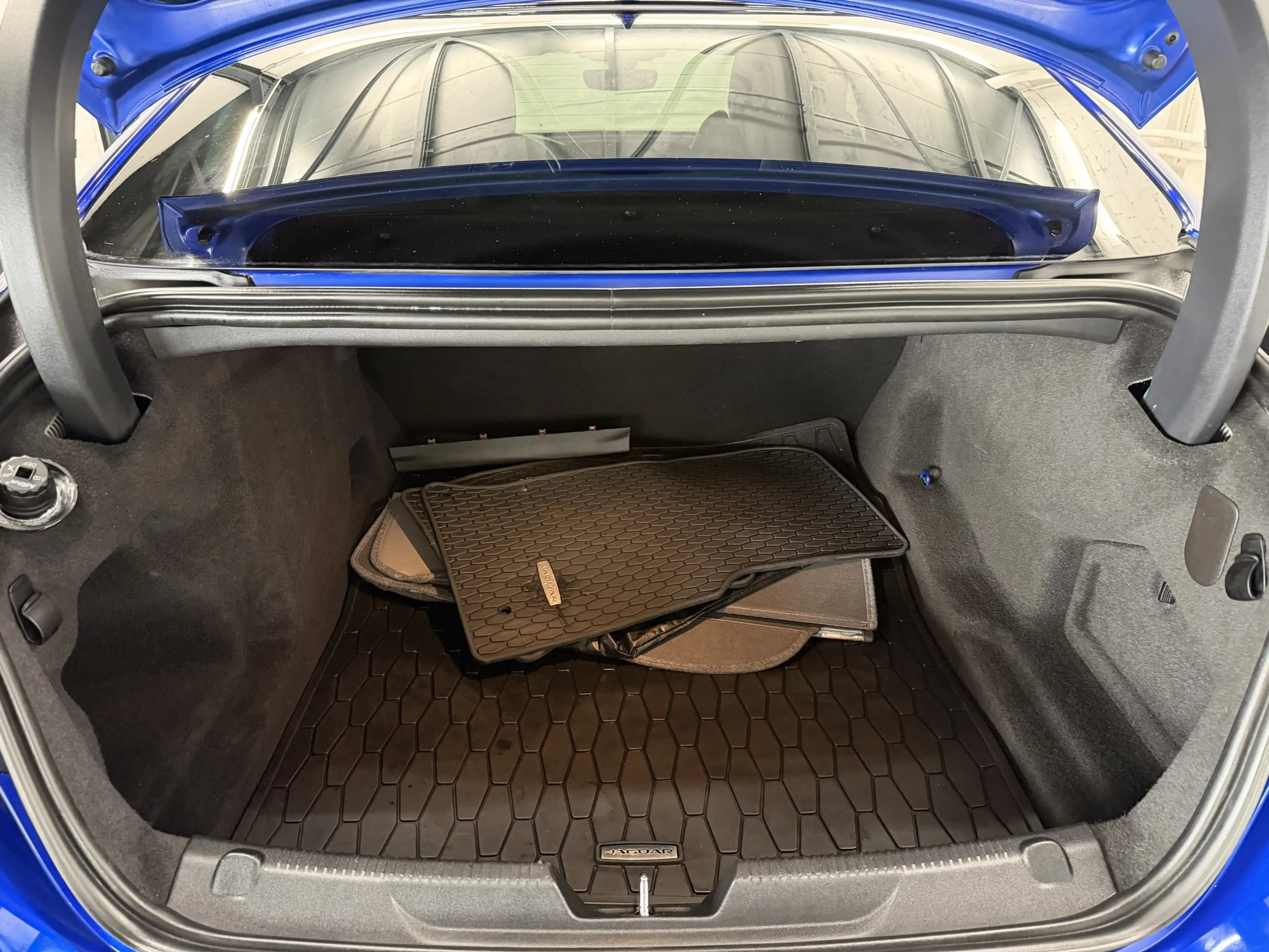Jaguar XE R-Sport | Bi Xenon | DAB | SPURH.ASSIST. — photo 12