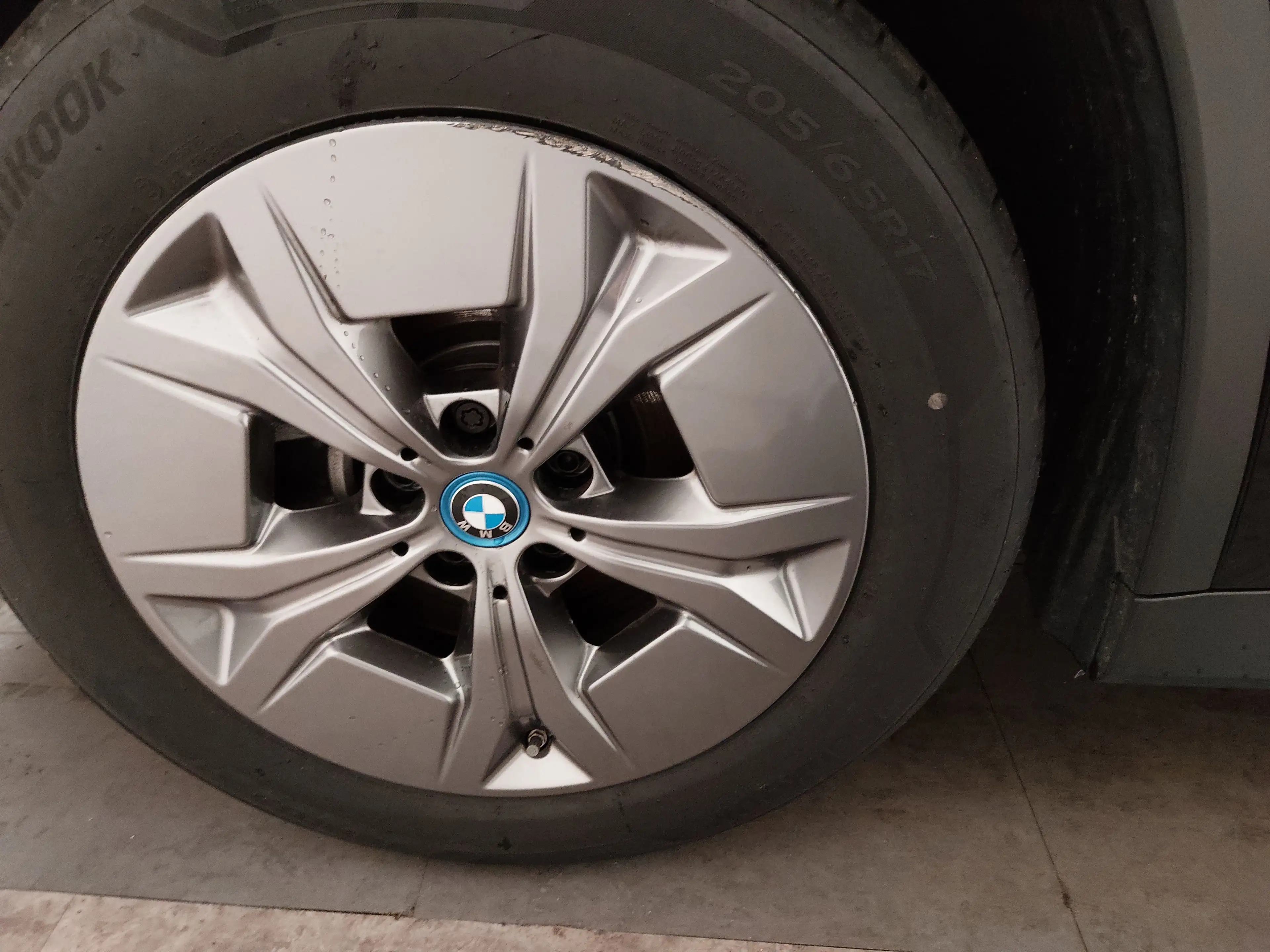 BMW iX1 xDrive30e Navi LED Curved AHK — photo 8