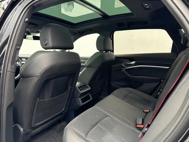 Audi Q8 e-tron 55 quattro S line-Black.Edition 106kWh Ansicht 20
