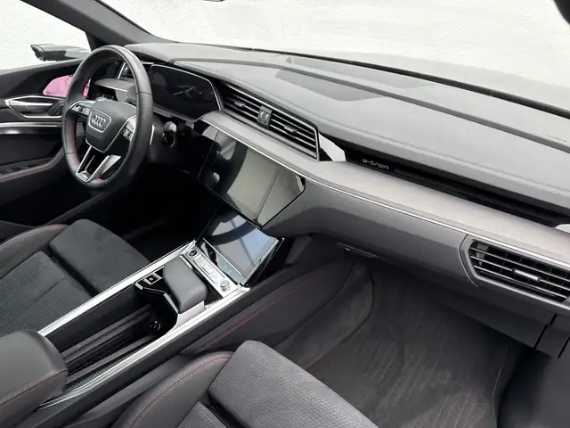 Audi Q8 e-tron 55 quattro S line-Black.Edition 106kWh Ansicht 24