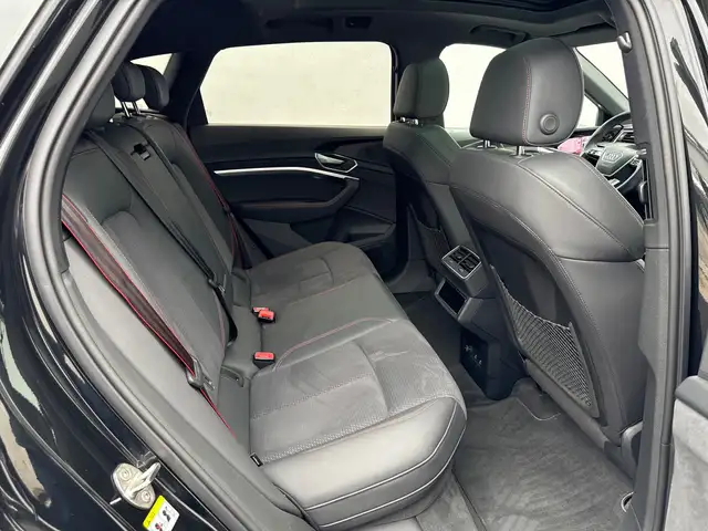 Audi Q8 e-tron 55 quattro S line-Black.Edition 106kWh Ansicht 22