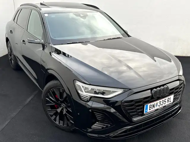 Audi Q8 e-tron 55 quattro S line-Black.Edition 106kWh Ansicht 1