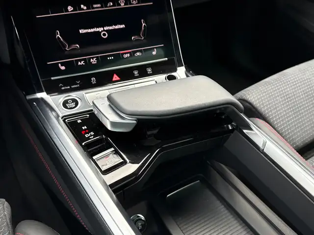 Audi Q8 e-tron 55 quattro S line-Black.Edition 106kWh Ansicht 35