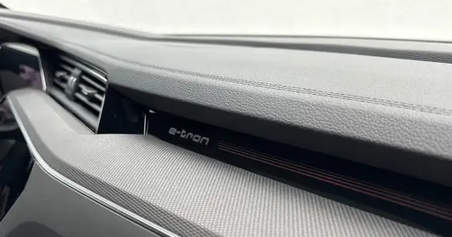 Audi Q8 e-tron 55 quattro S line-Black.Edition 106kWh Ansicht 25