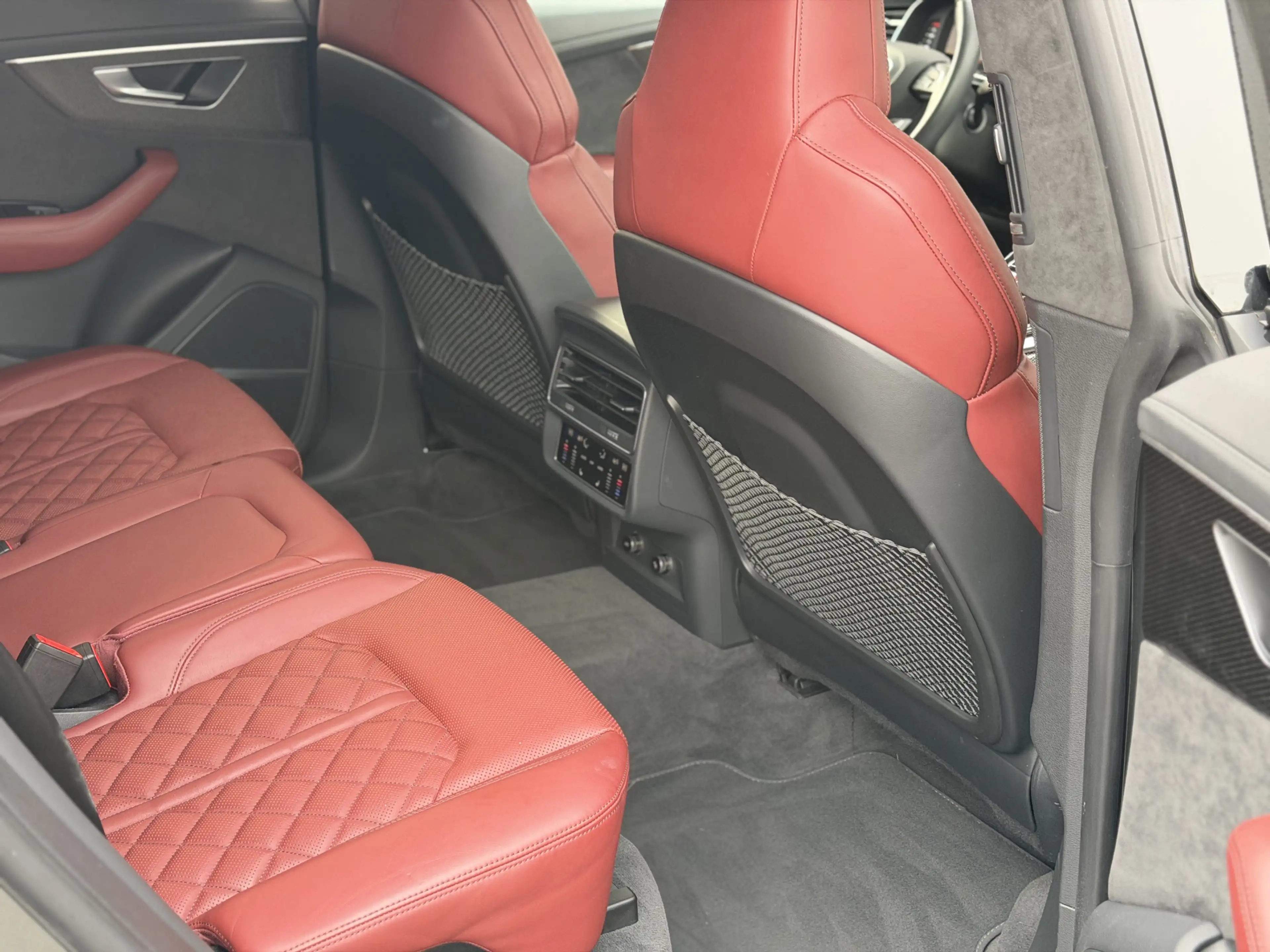 Audi SQ8 4.0 TDI quattro | Panorama | Soft Close | Nachtzic — photo 9