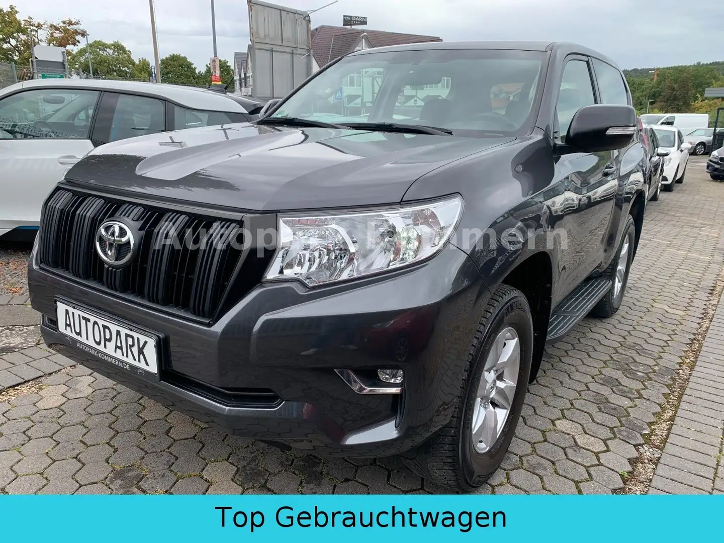 Toyota Land Cruiser *Klima*1 Hand*2,8L*150KW* Gris - 1