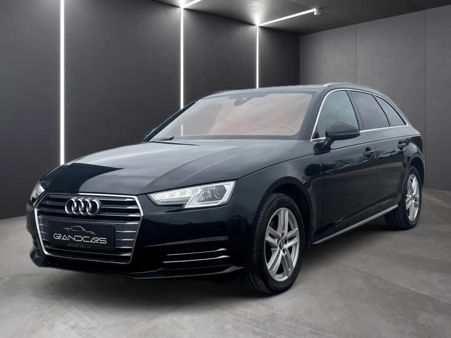 Audi A4 Avant 2,0 TDI Sport S-tronic Schwarz - 1