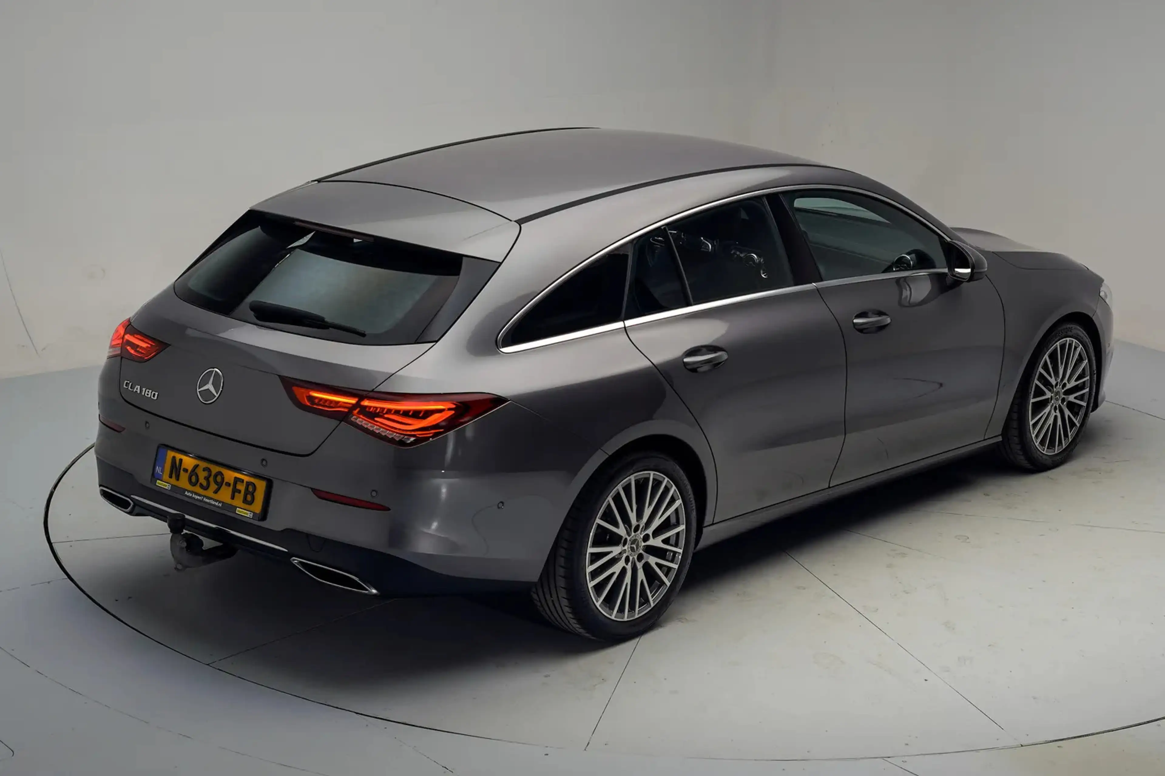 Mercedes-Benz CLA 180 Shooting Brake Business Solution Luxury Aut. [ LED — photo 15