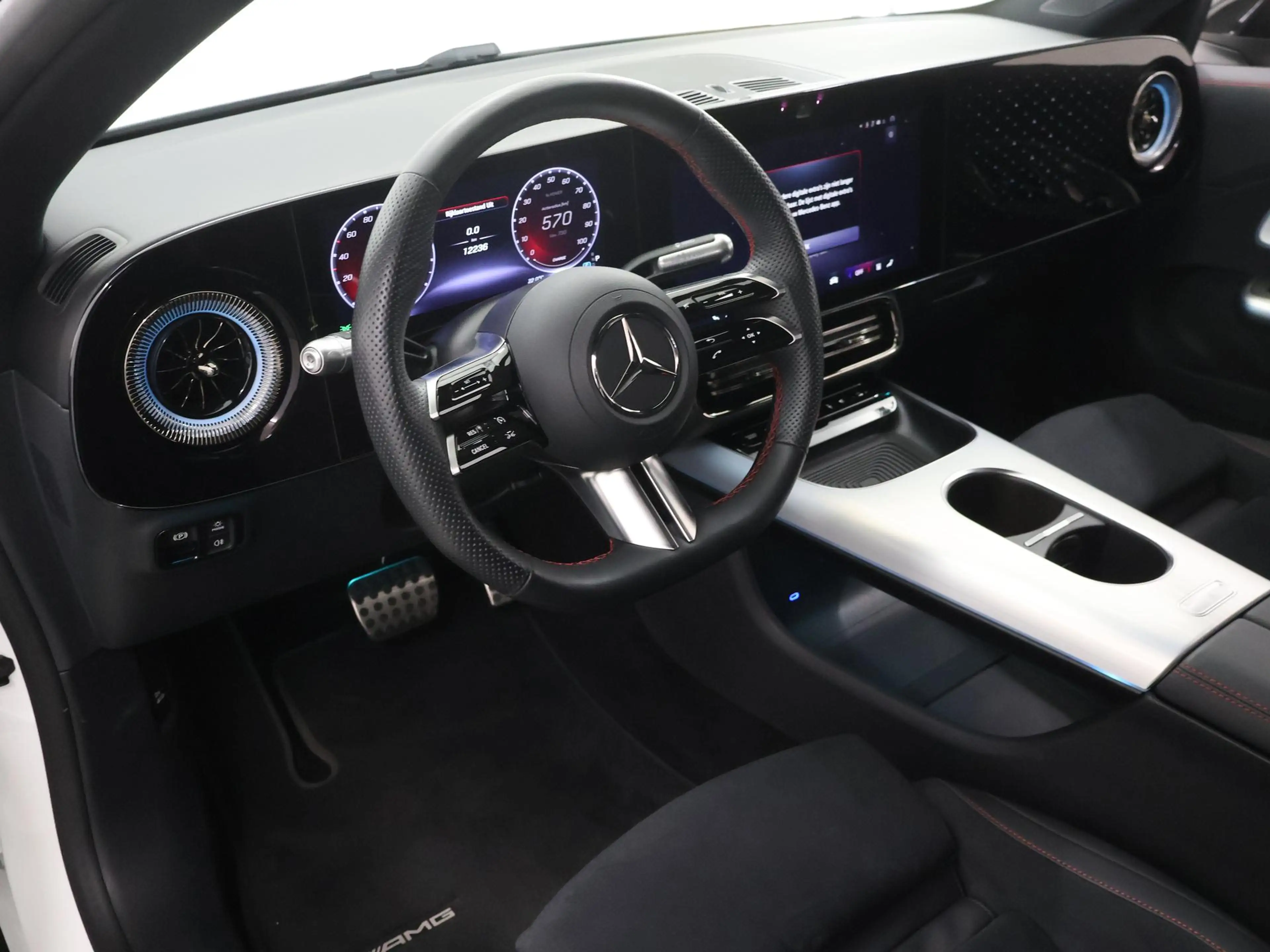 Mercedes-Benz CLA 250 250+ Launch Edition 85.5 kWh | Night | Panoramadak — photo 7