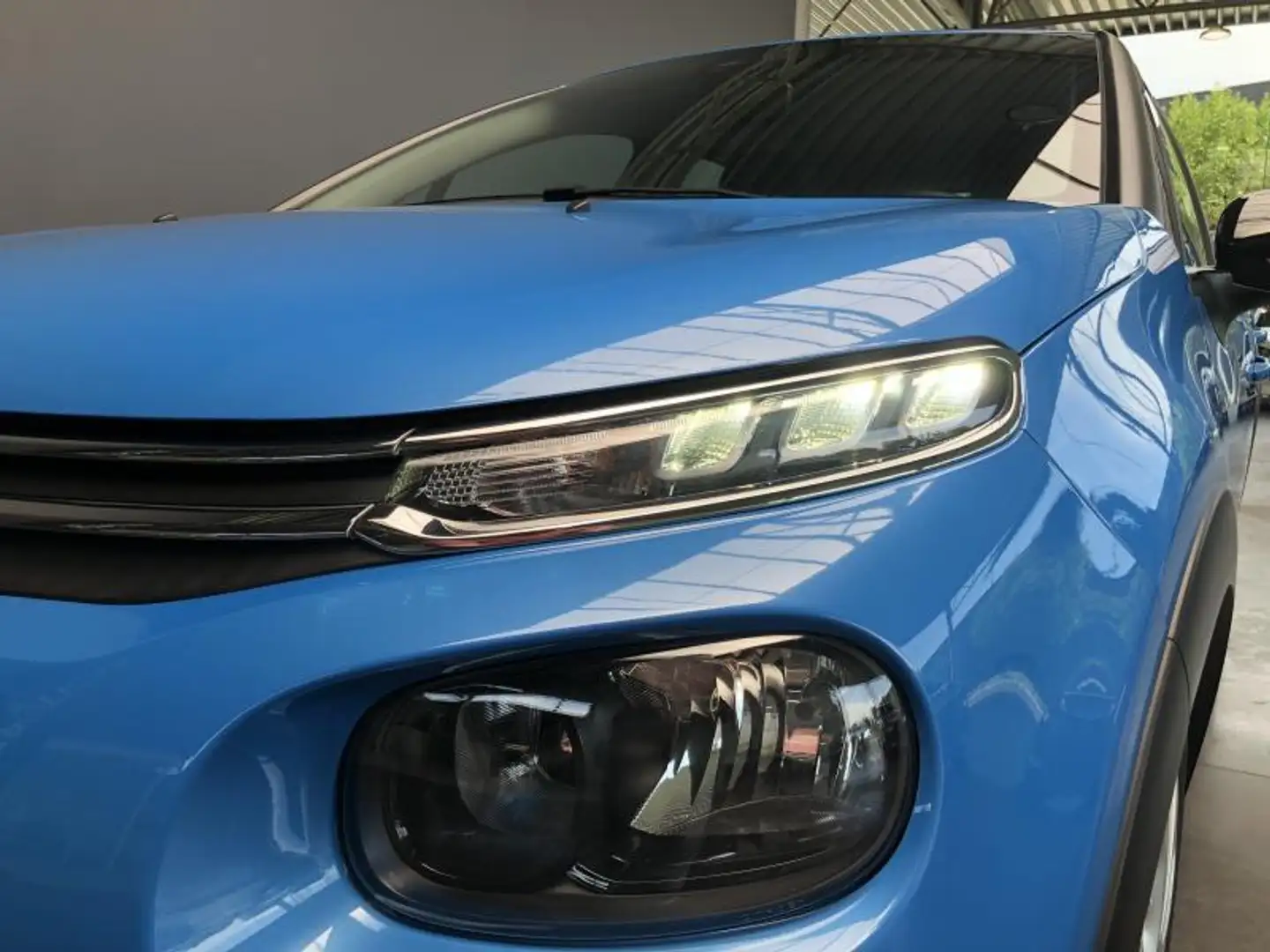 Citroen C3 BENZINE 1.2 MAN 5 Blauw - 2