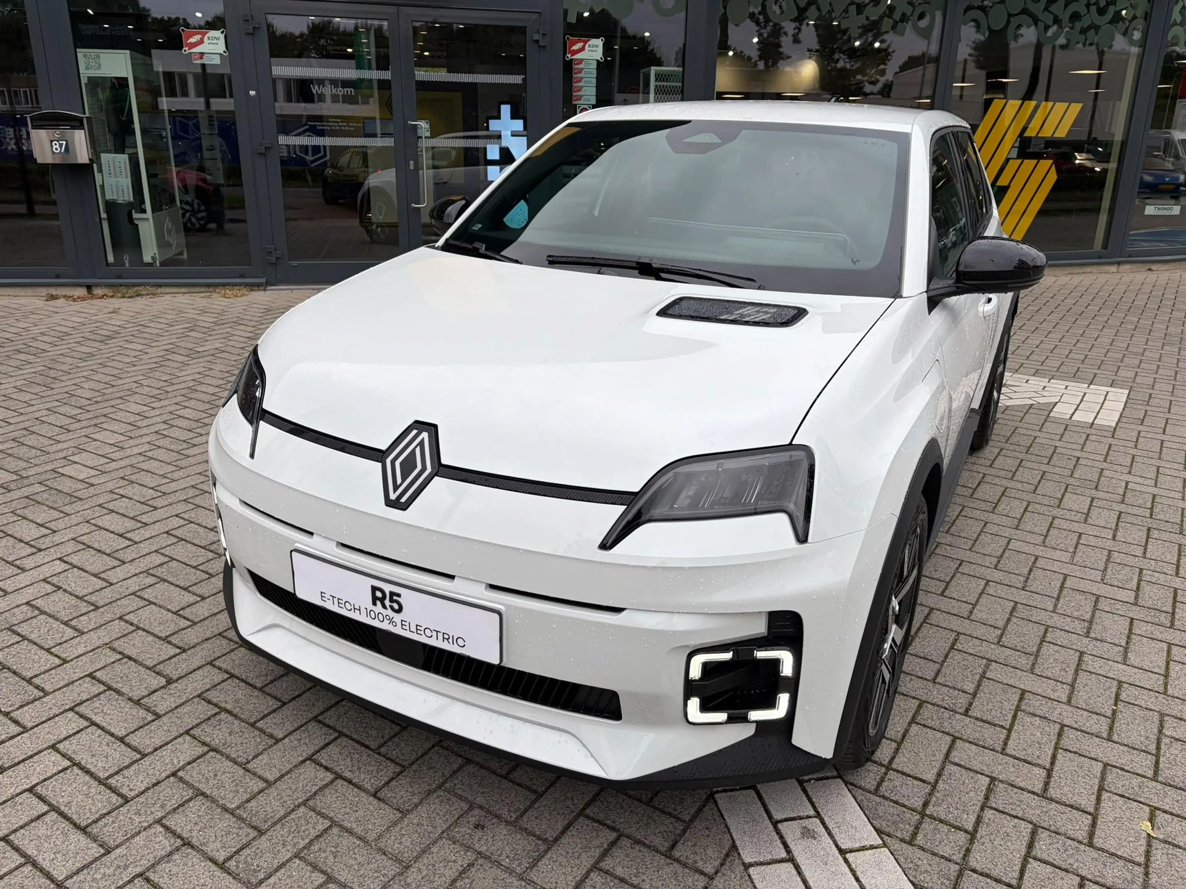 Renault R 5 comfort range techno 52 kWh | € 2.000 voorraadvoor — photo 2