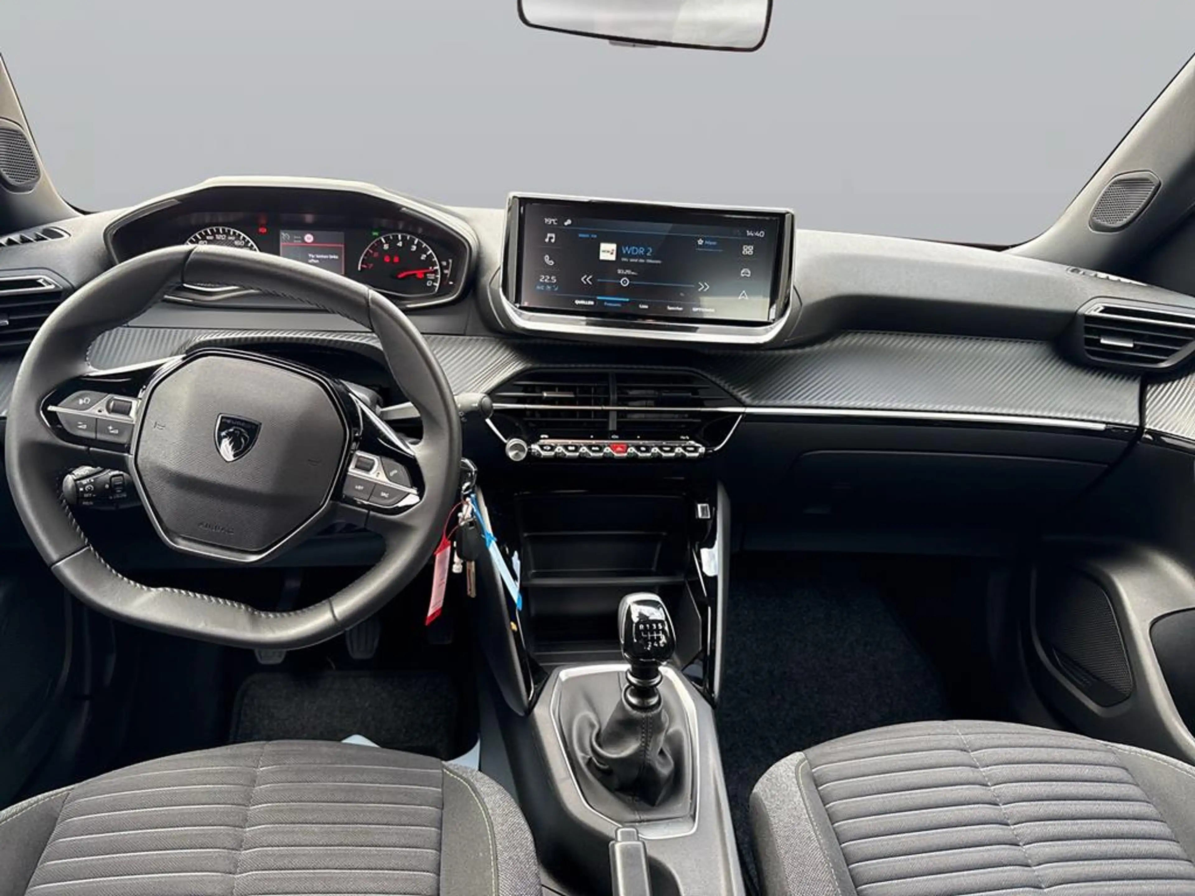 Peugeot 2008 1.2 PureTech 100 Active — photo 10