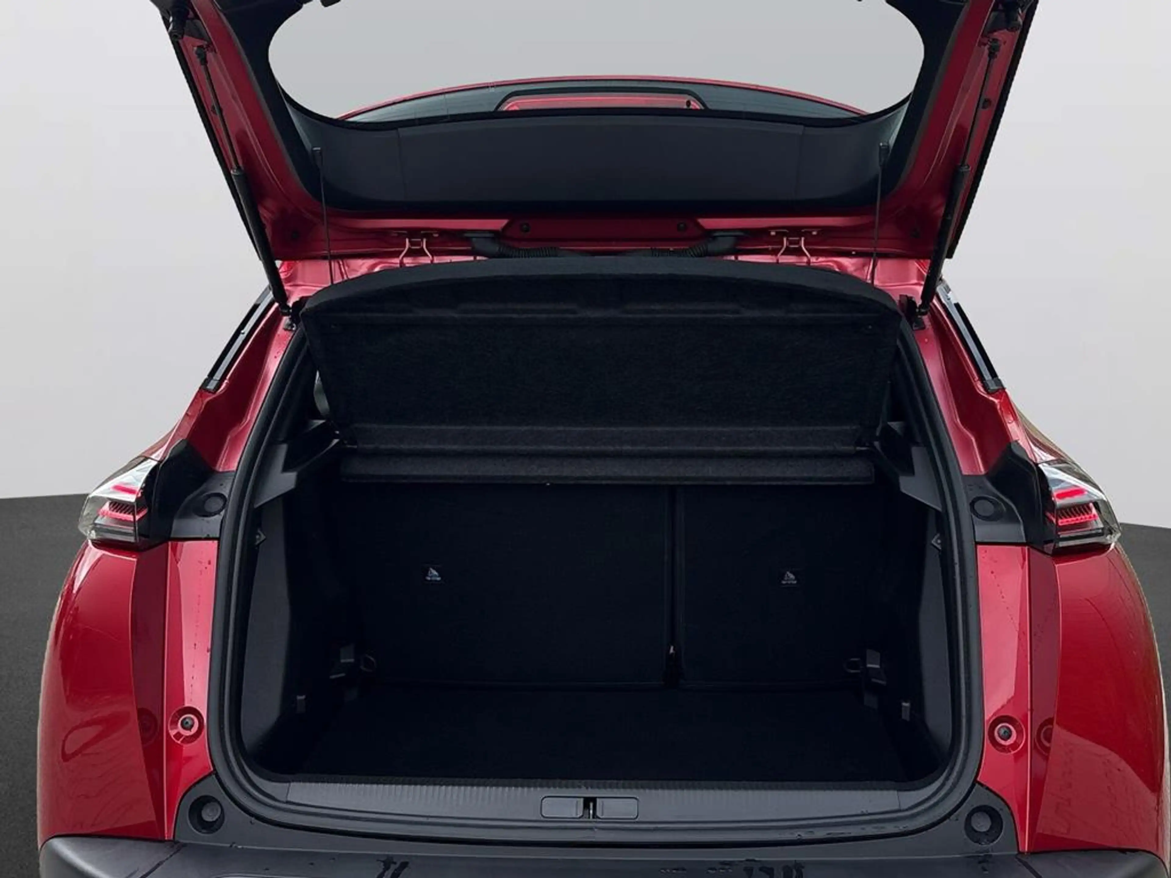 Peugeot 2008 1.2 PureTech 100 Active — photo 7