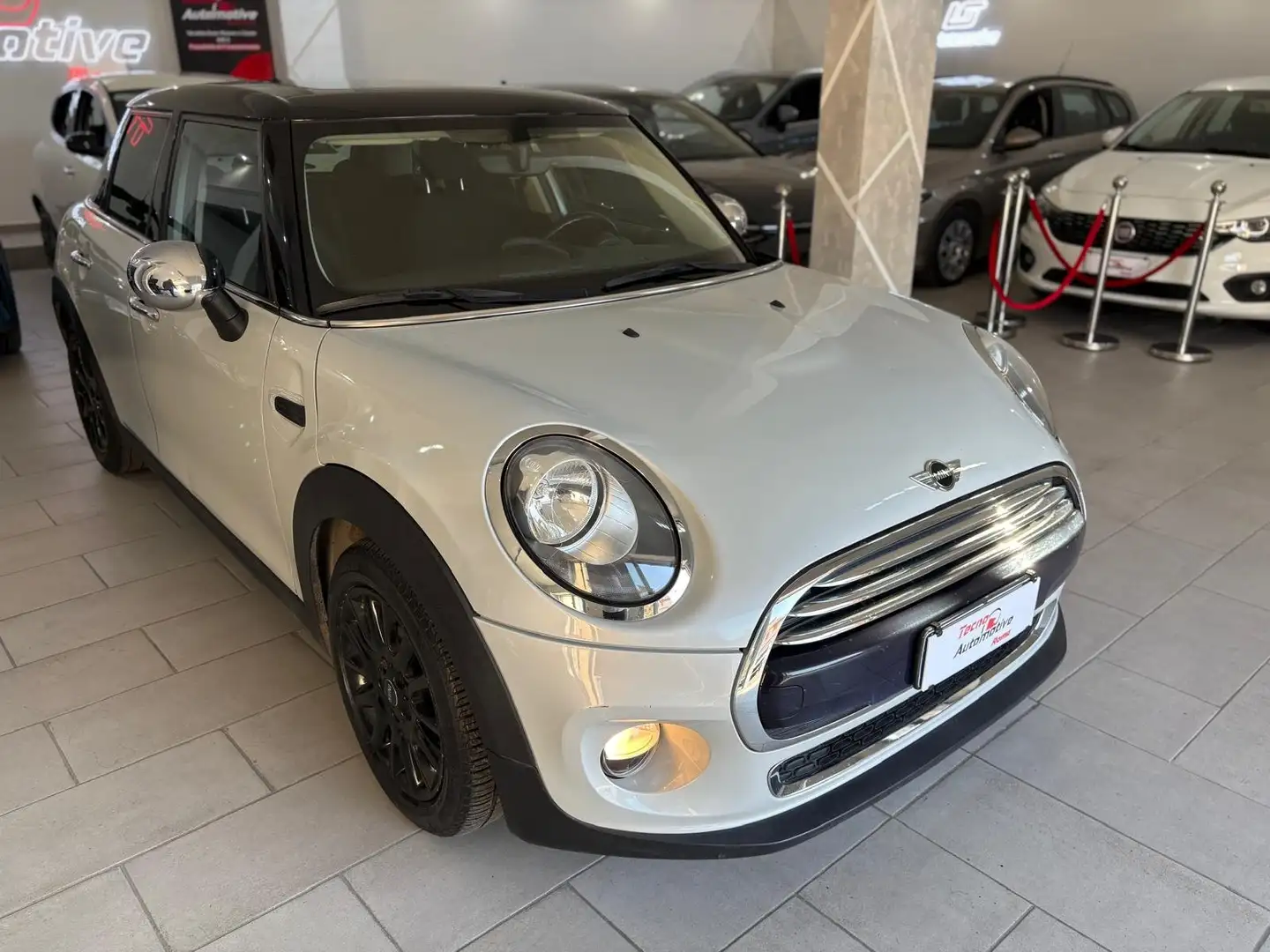 MINI Cooper D 1.5 Business XL 5p *UNIPRO* Blanc - 1