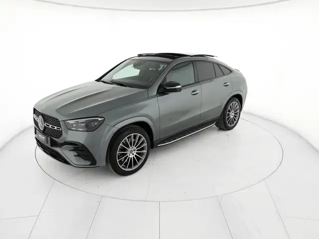 Mercedes-Benz Gle view 2
