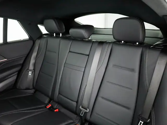 Mercedes-Benz Gle view 14