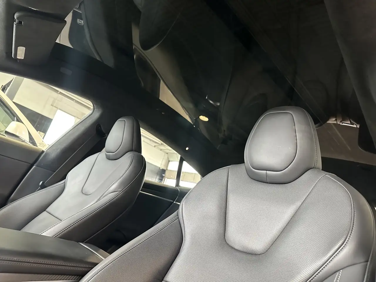 Tesla Model S снимка Tesla Model S
