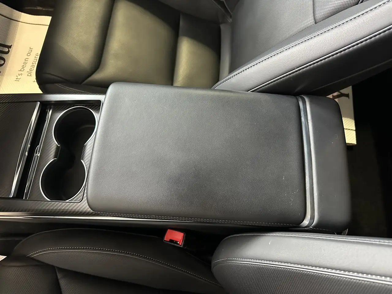 Tesla Model S снимка Tesla Model S
