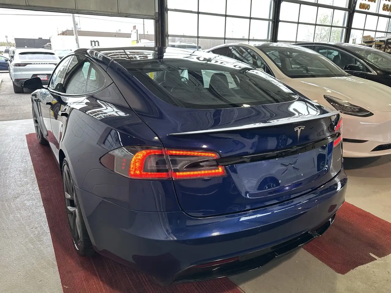 Tesla Model S снимка Tesla Model S