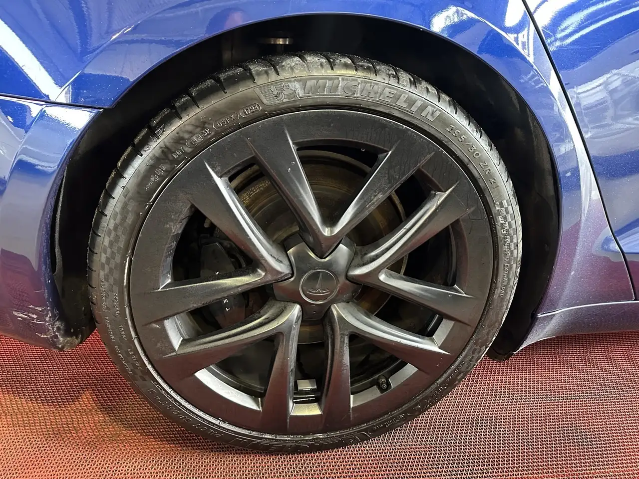 Tesla Model S снимка Tesla Model S