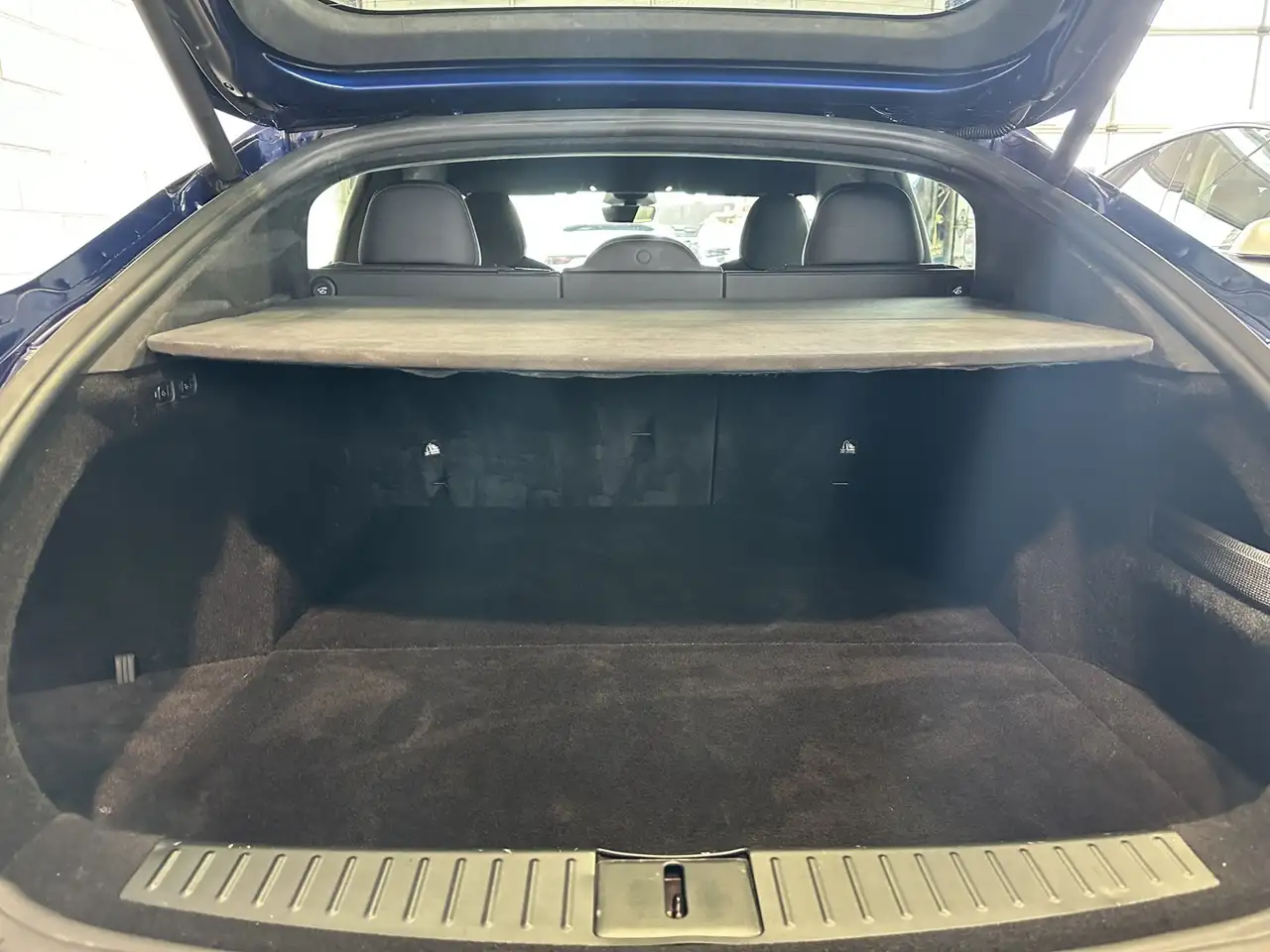 Tesla Model S снимка Tesla Model S
