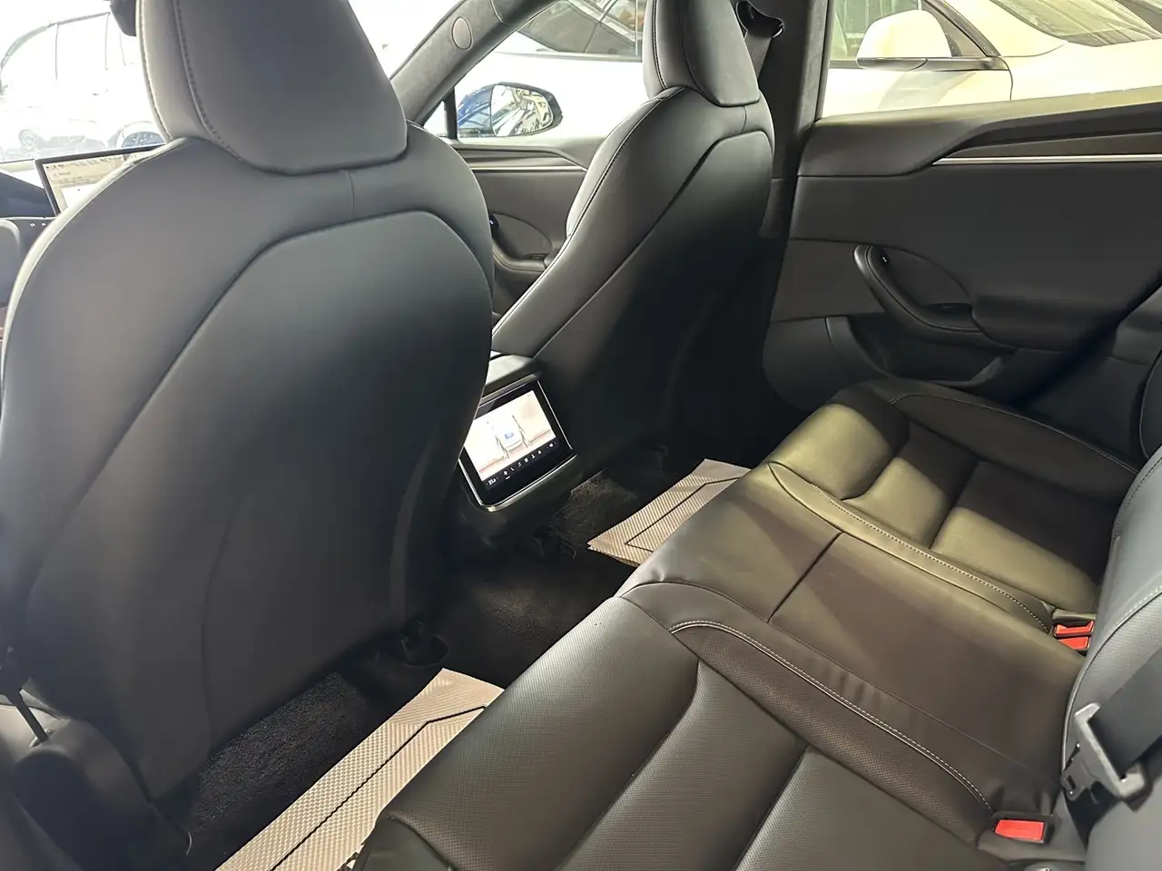 Tesla Model S снимка Tesla Model S